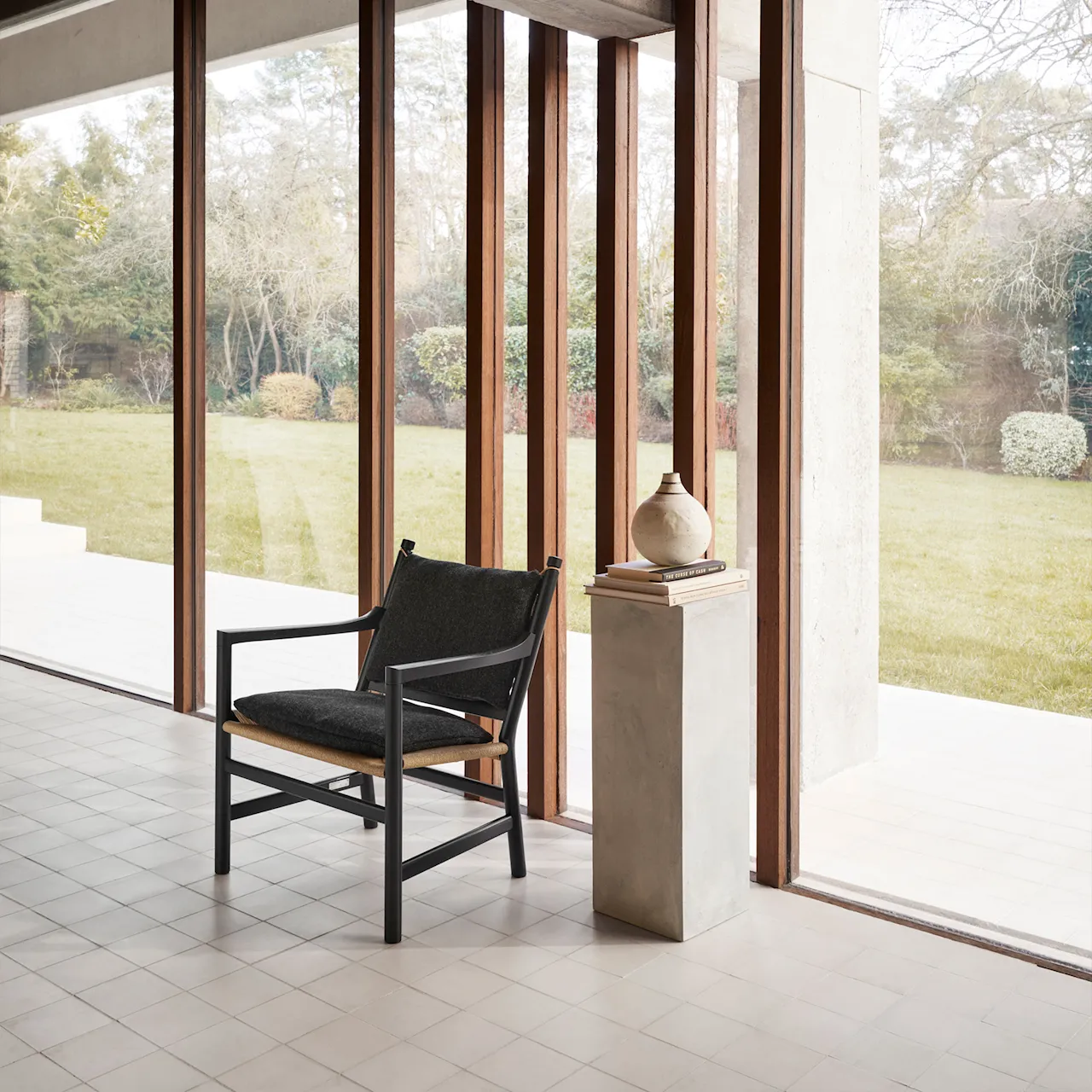 CH44 Armchair Aak/Black Cord