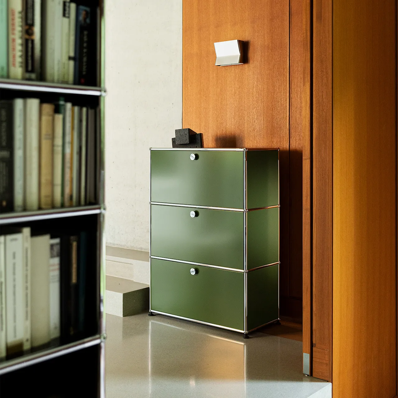 USM Haller Highboard Olive Green