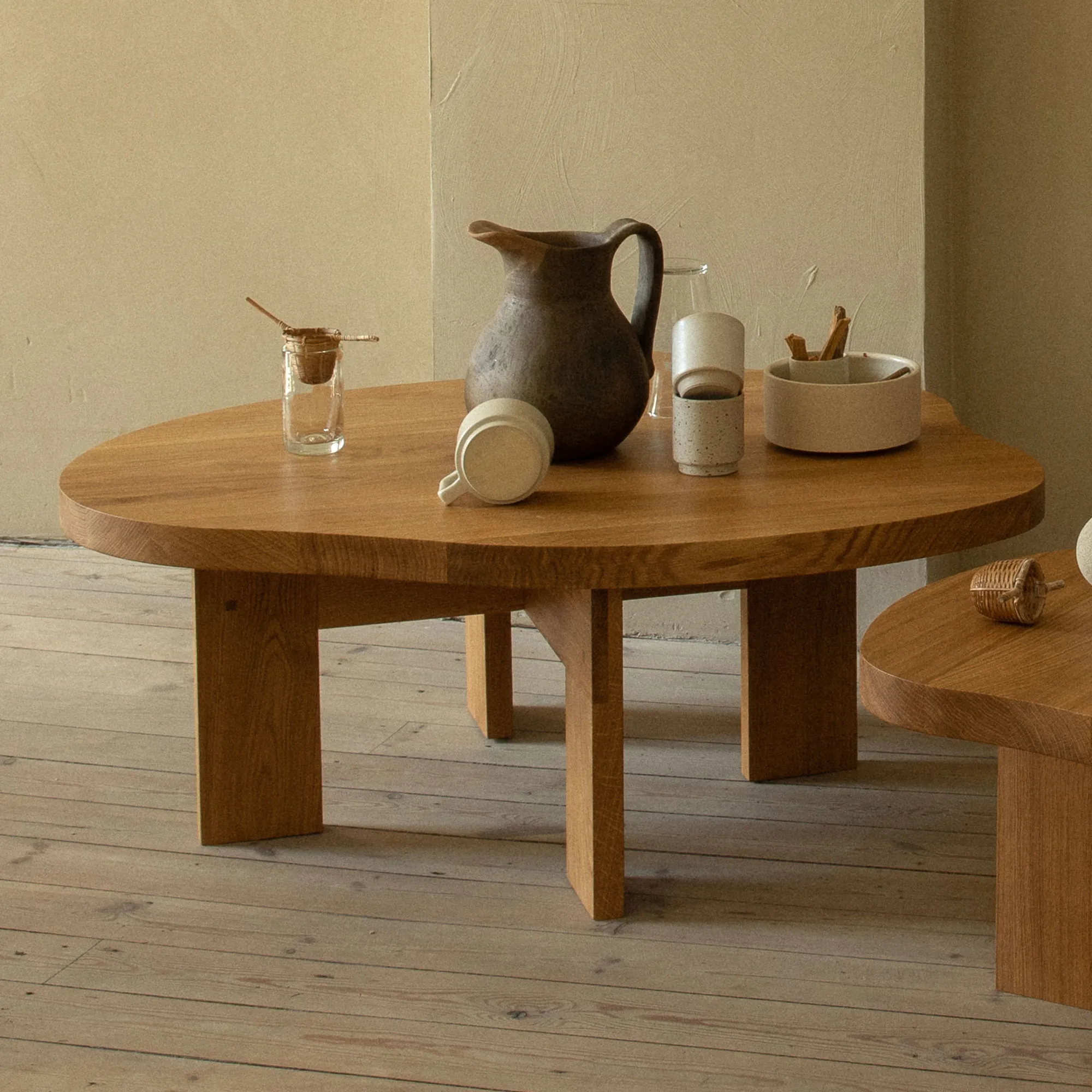 Farmhouse Pond Coffee Table - 4