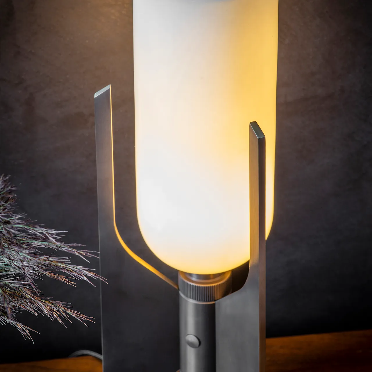 Pennon Table Lamp