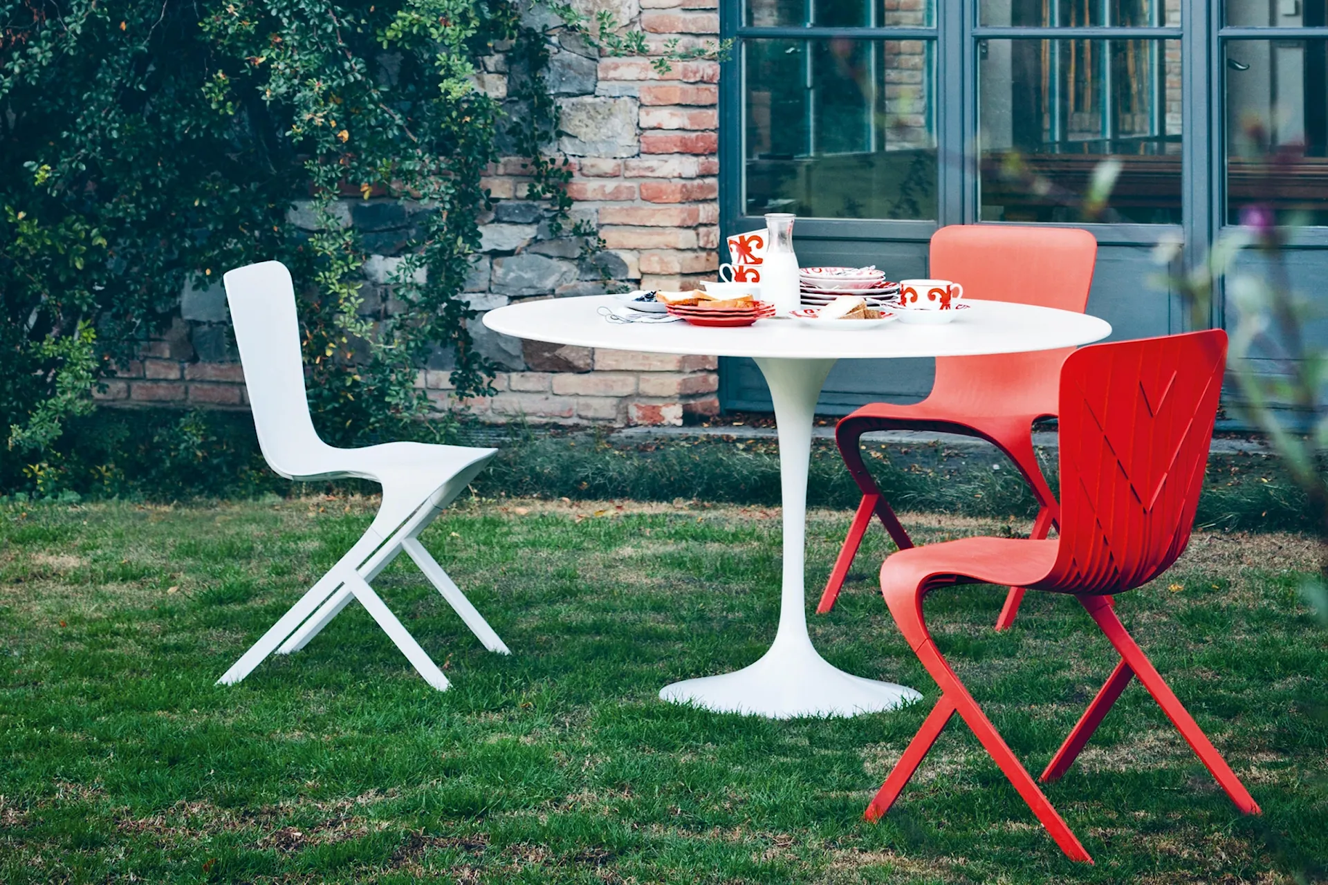 Saarinen Round Table For Outdoor - Knoll - Eero Saarinen - NO GA