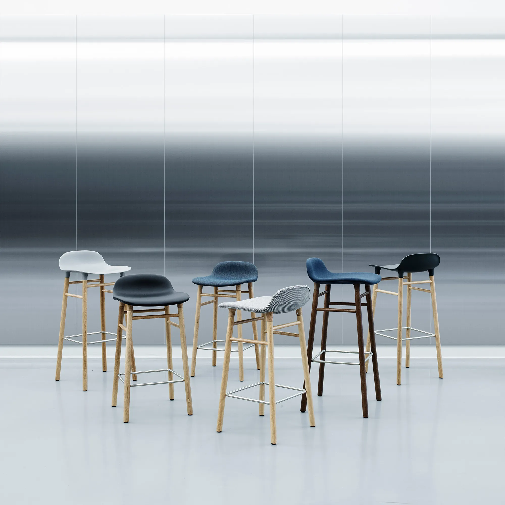 Form Barstool 65 cm Walnut - 9