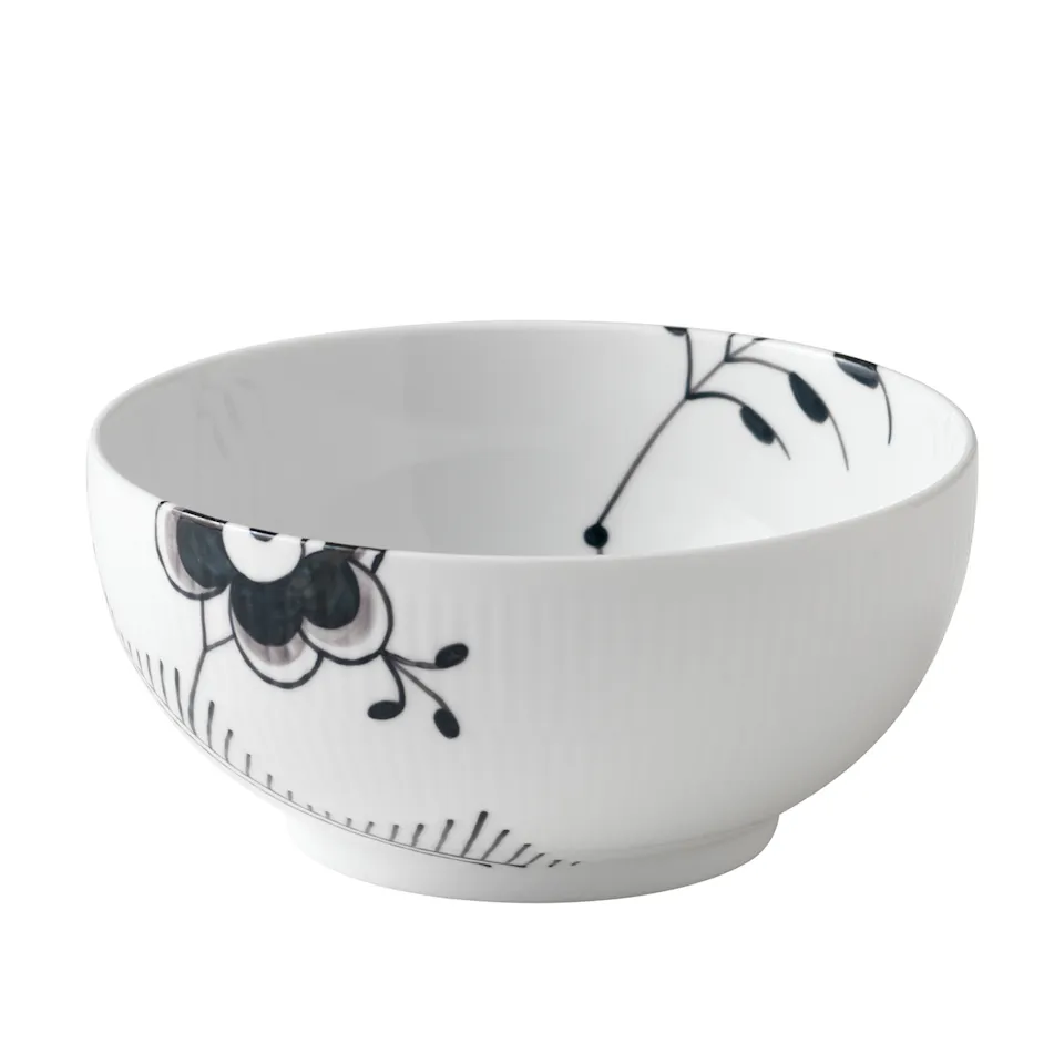 Black Fluted Mega Bowl 1.1 L / 18 cm