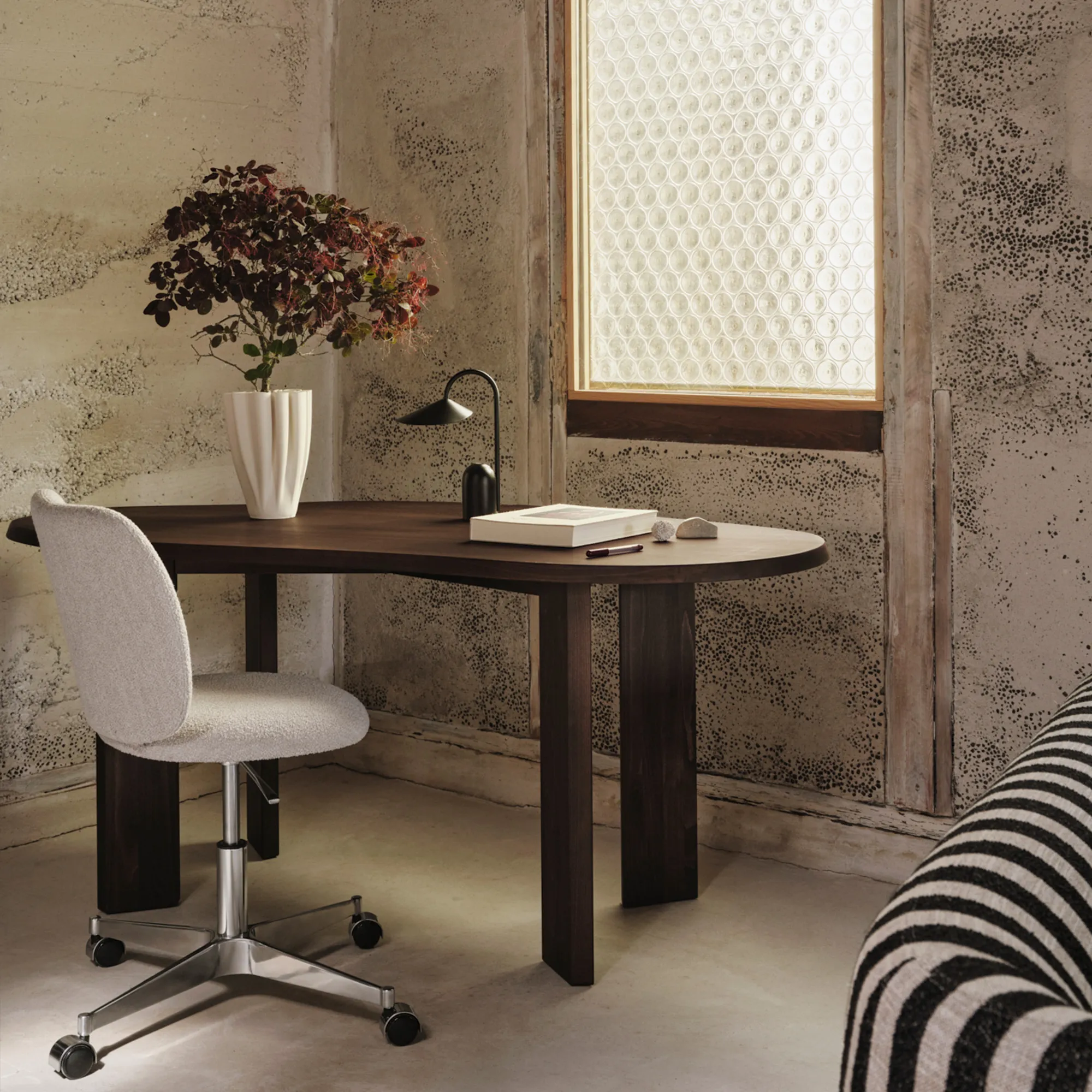 Tarn Desk - 3