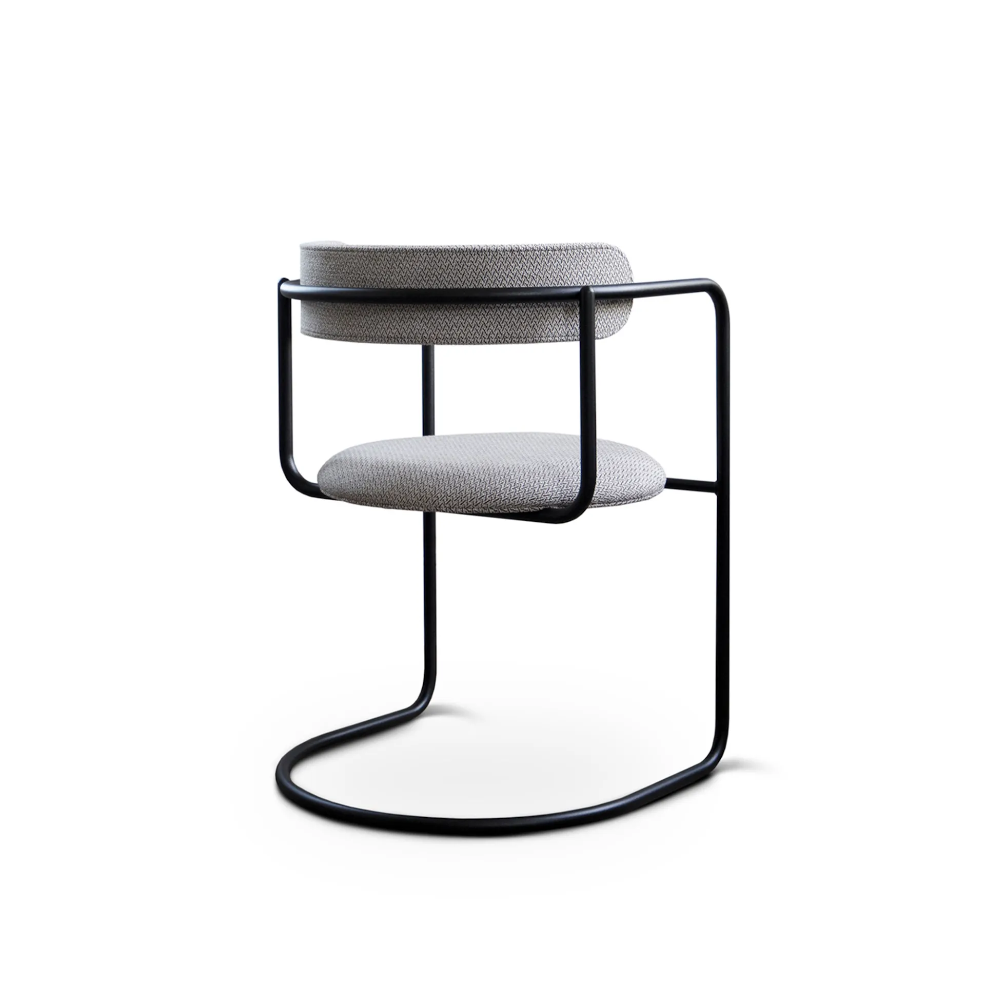 FF Cantilever Chair Rounded Black Legs - Friends & Founders - NO GA