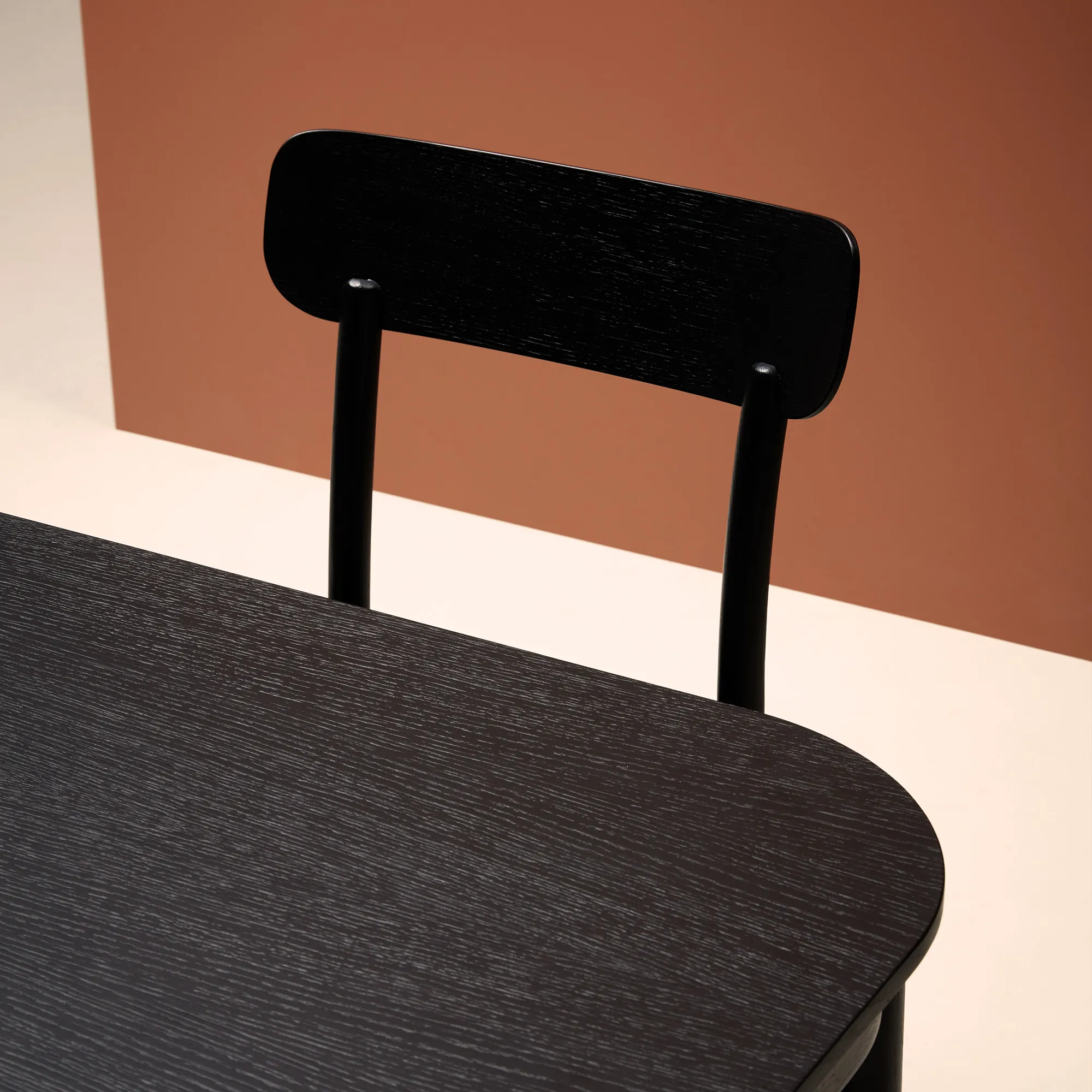 Figurine Dining Table - 3