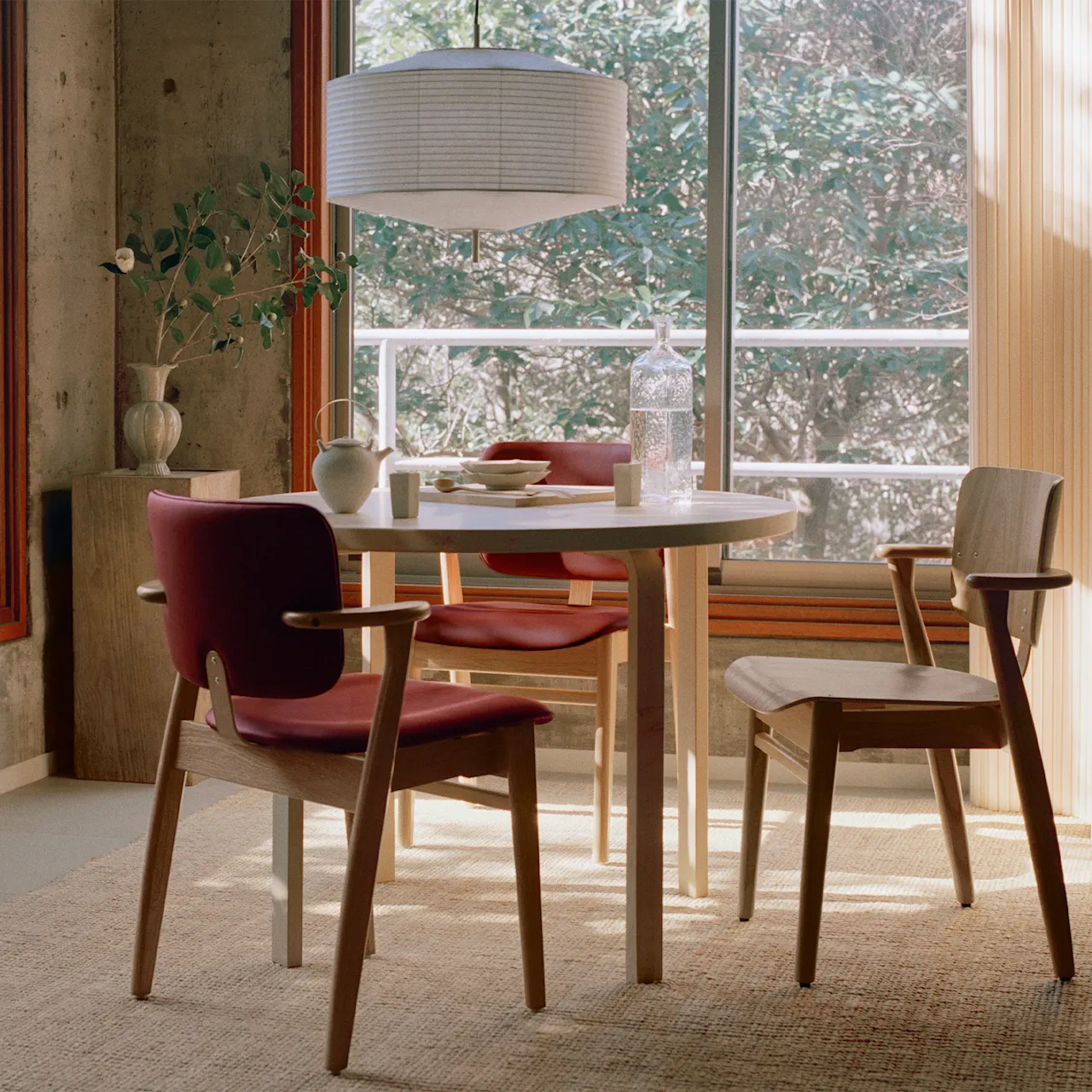 Aalto Table Round 90A eettafel