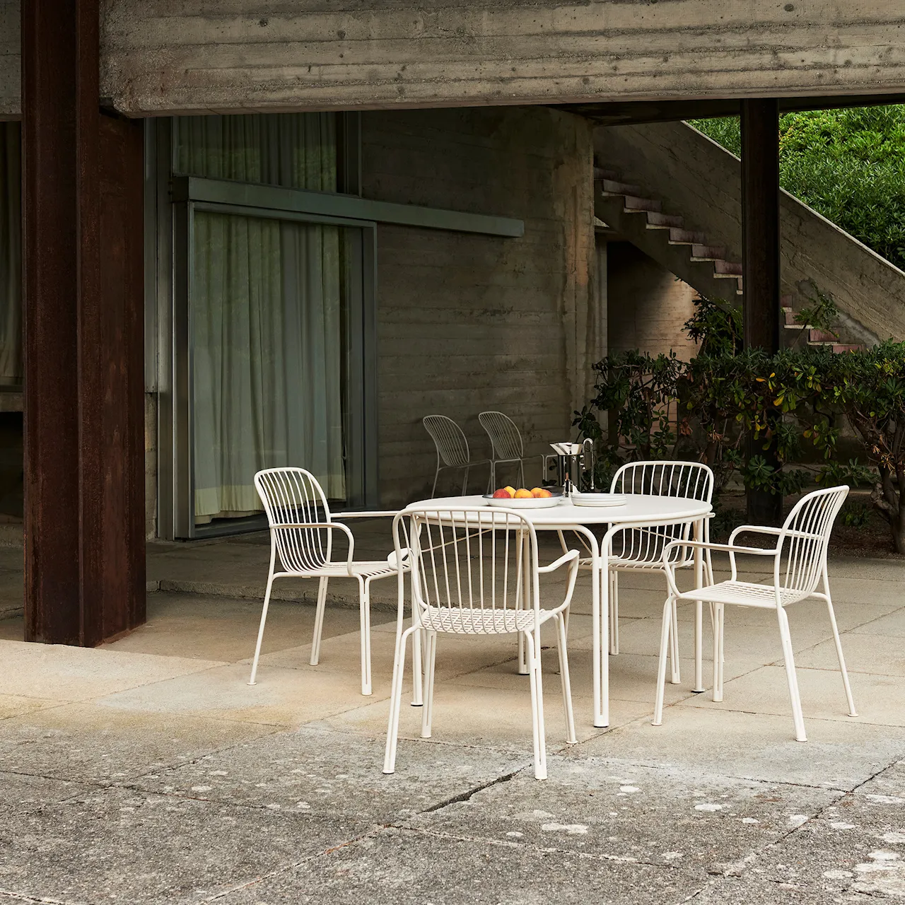 Thorvald SC98 Outdoor Dining Table