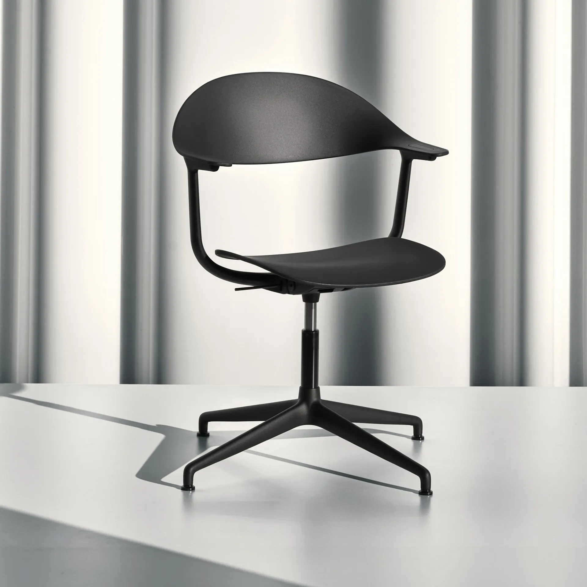 Mynt desk chair basic dark - Vitra - NO GA