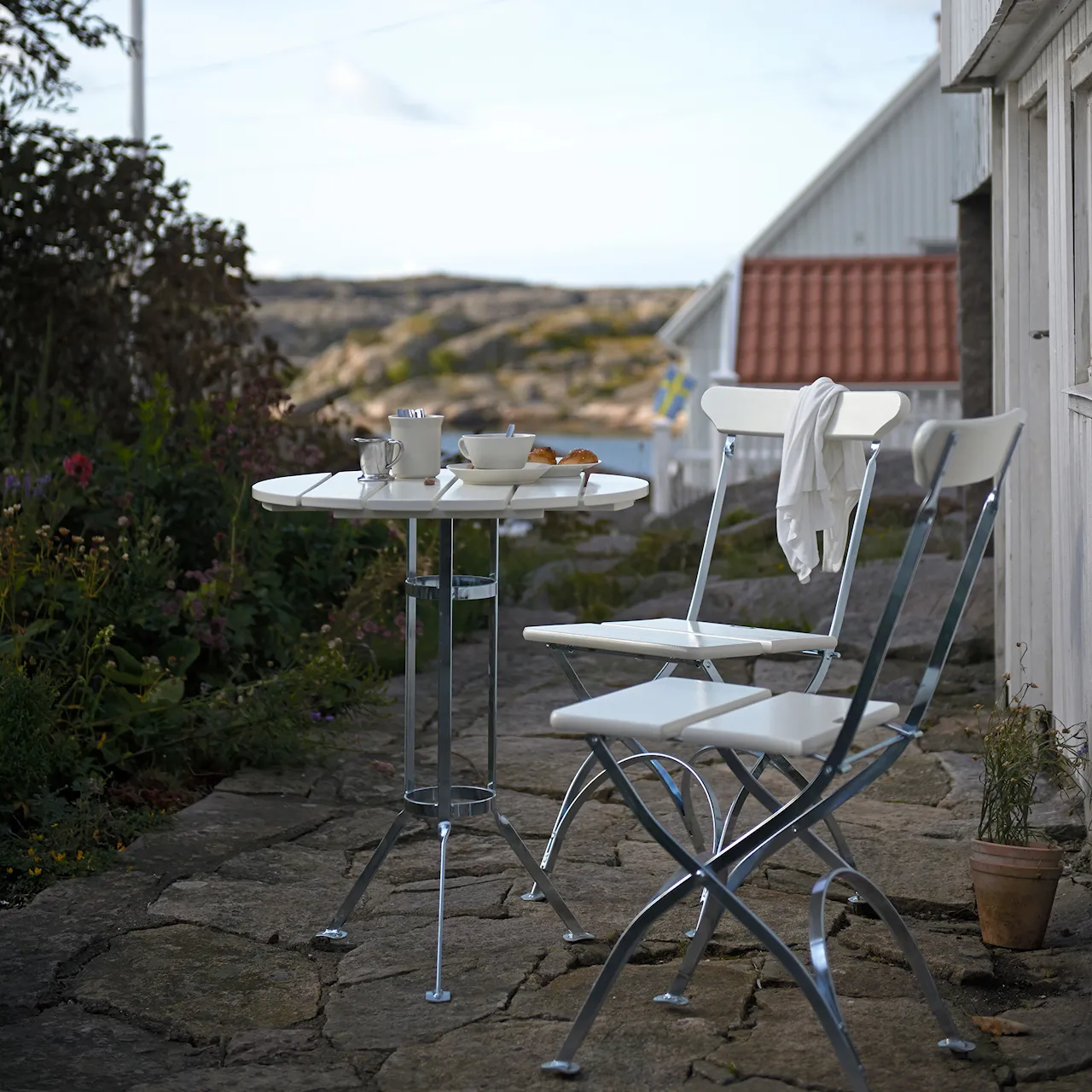 Brewery Tripod Table