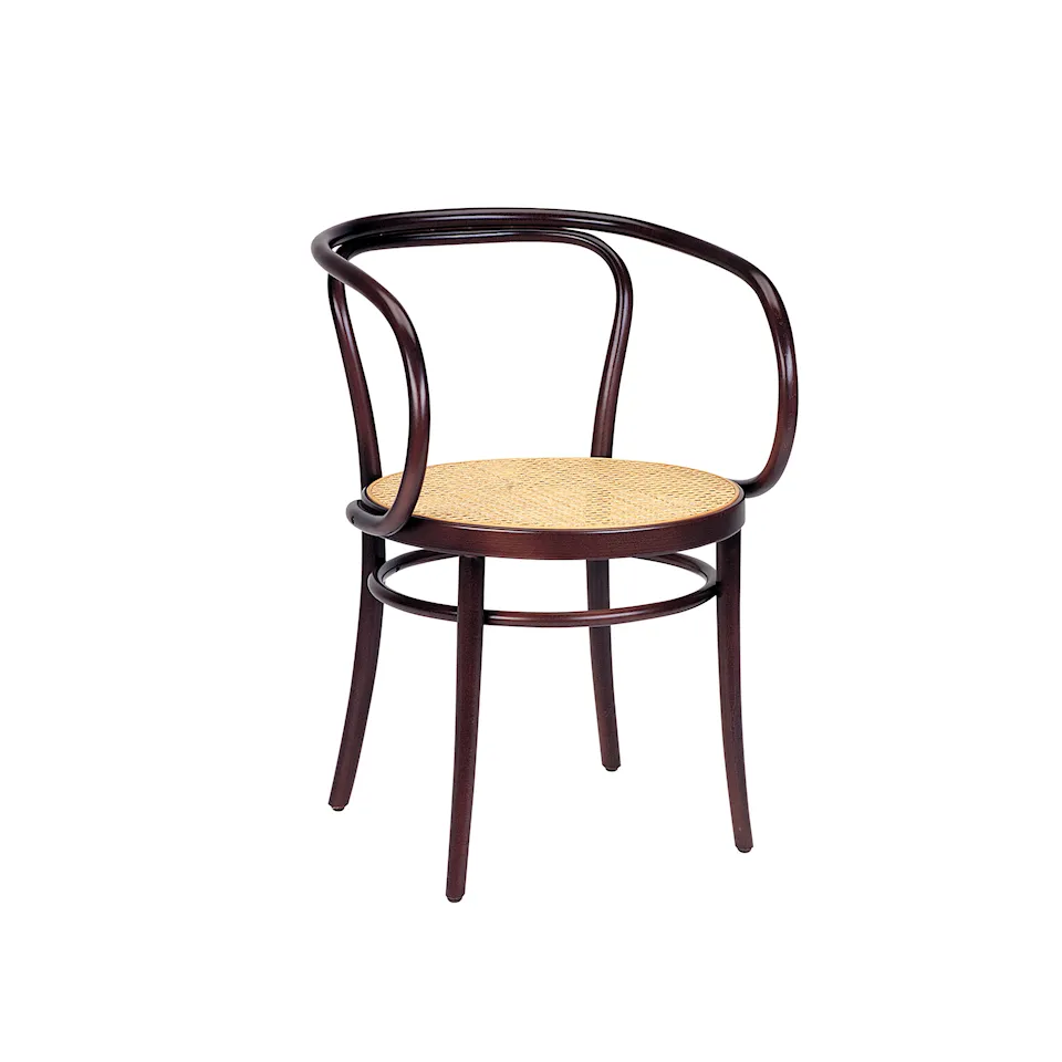 Gebrüder Thonet Vienna – Traditional furniture in modern Gebrüder Thonet Vienna – Traditional furniture in modern