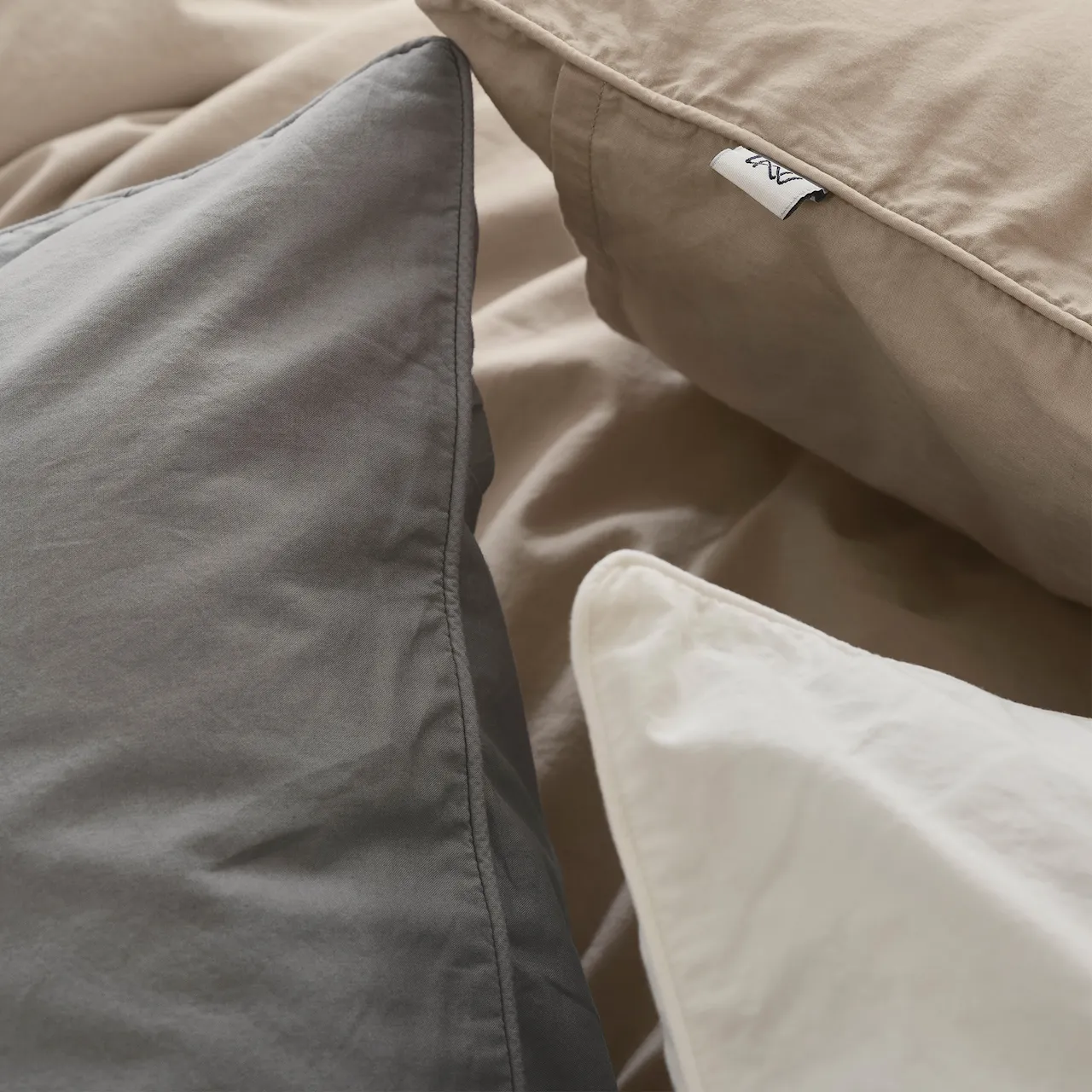 Benevola Pillowcase Grey