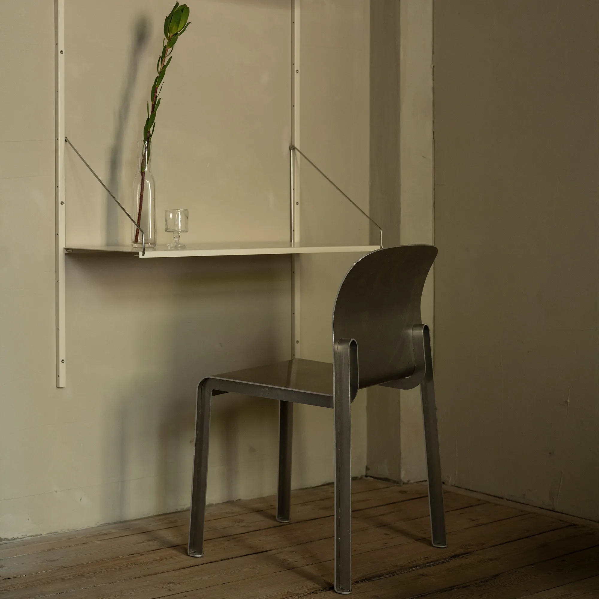 Rivet spisestuestol - 14