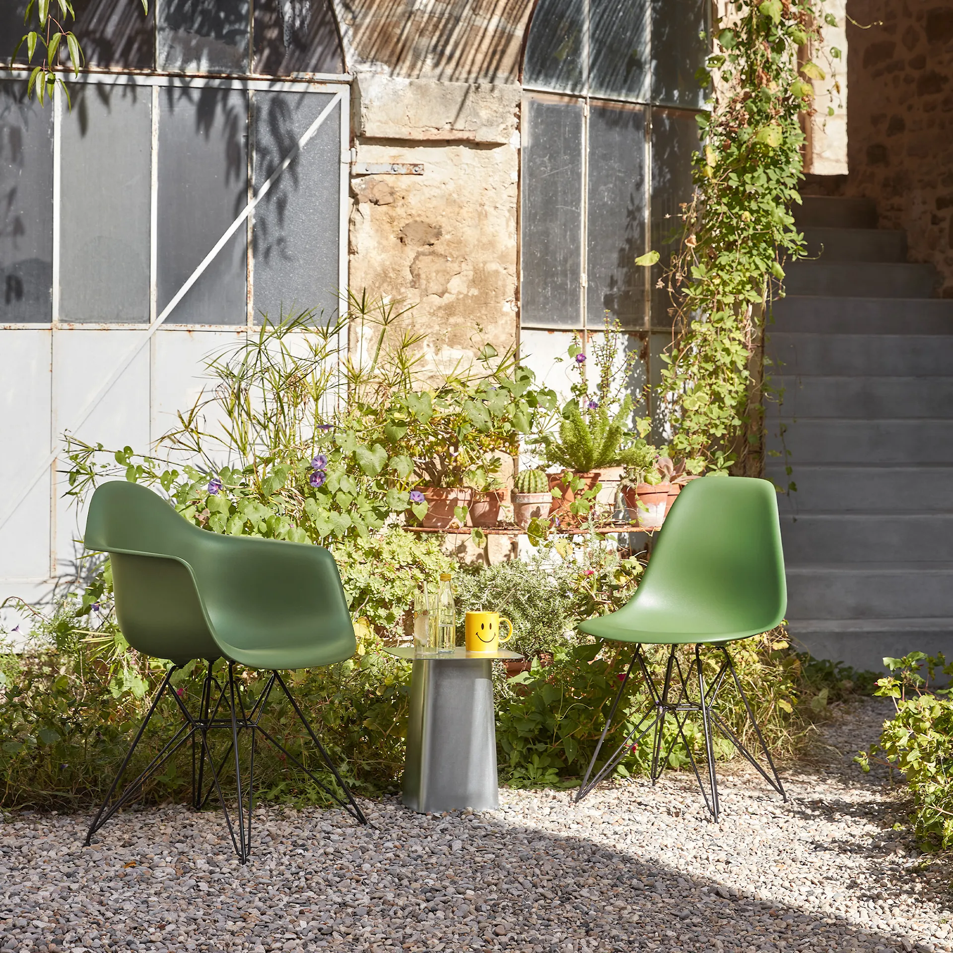 Metal Side Table Outdoor Small - Vitra - Ronan & Erwan Bouroullec - NO GA