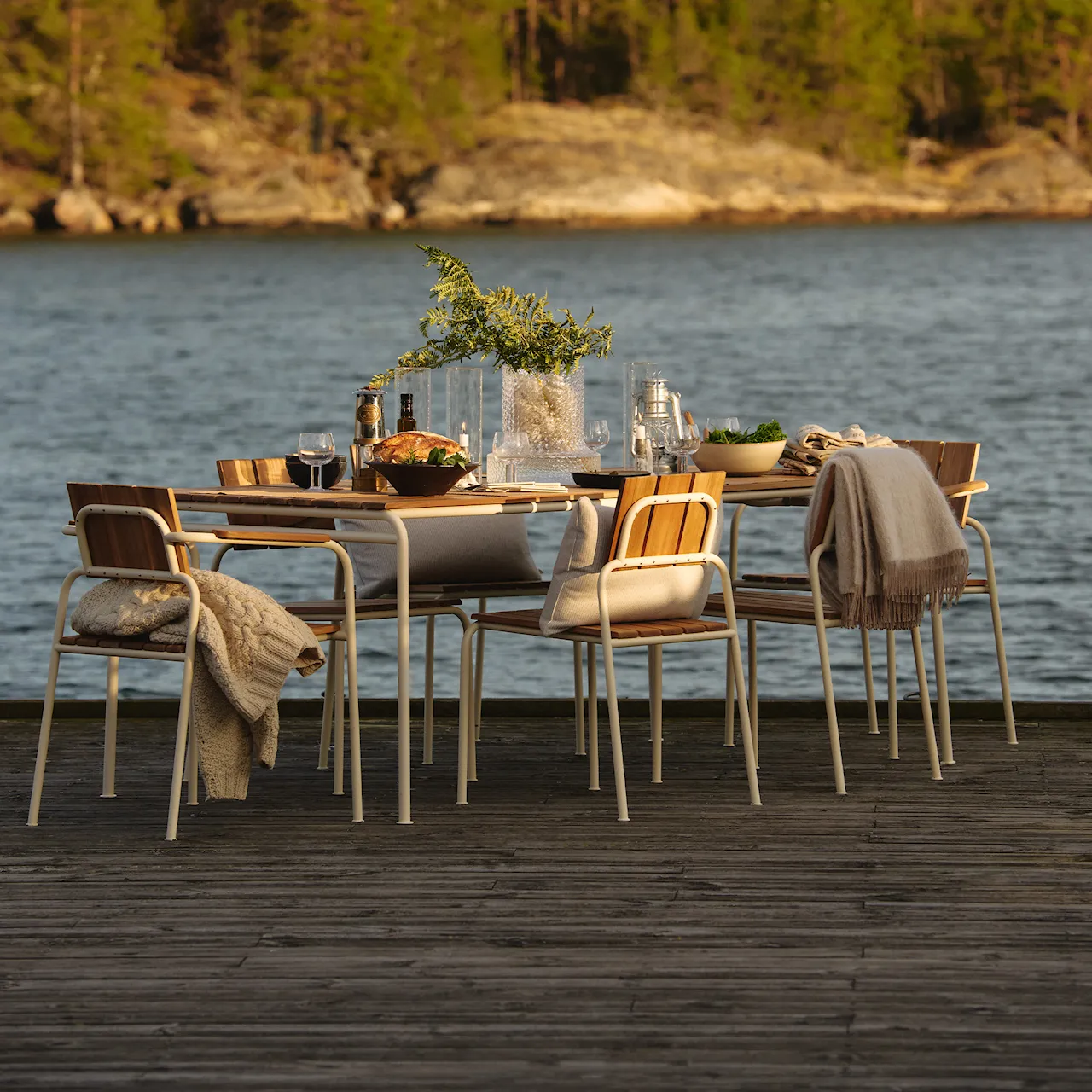 Kallio Outdoor Dining Table & Outdoor Dining Chair Green