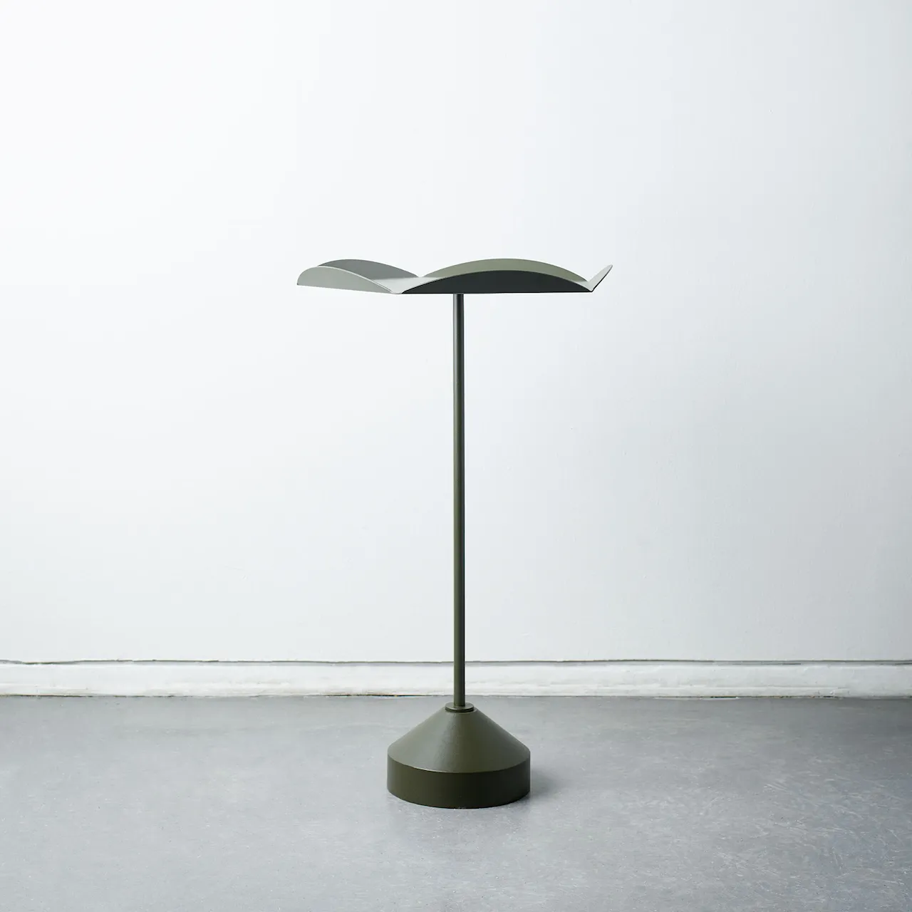 Fiore table