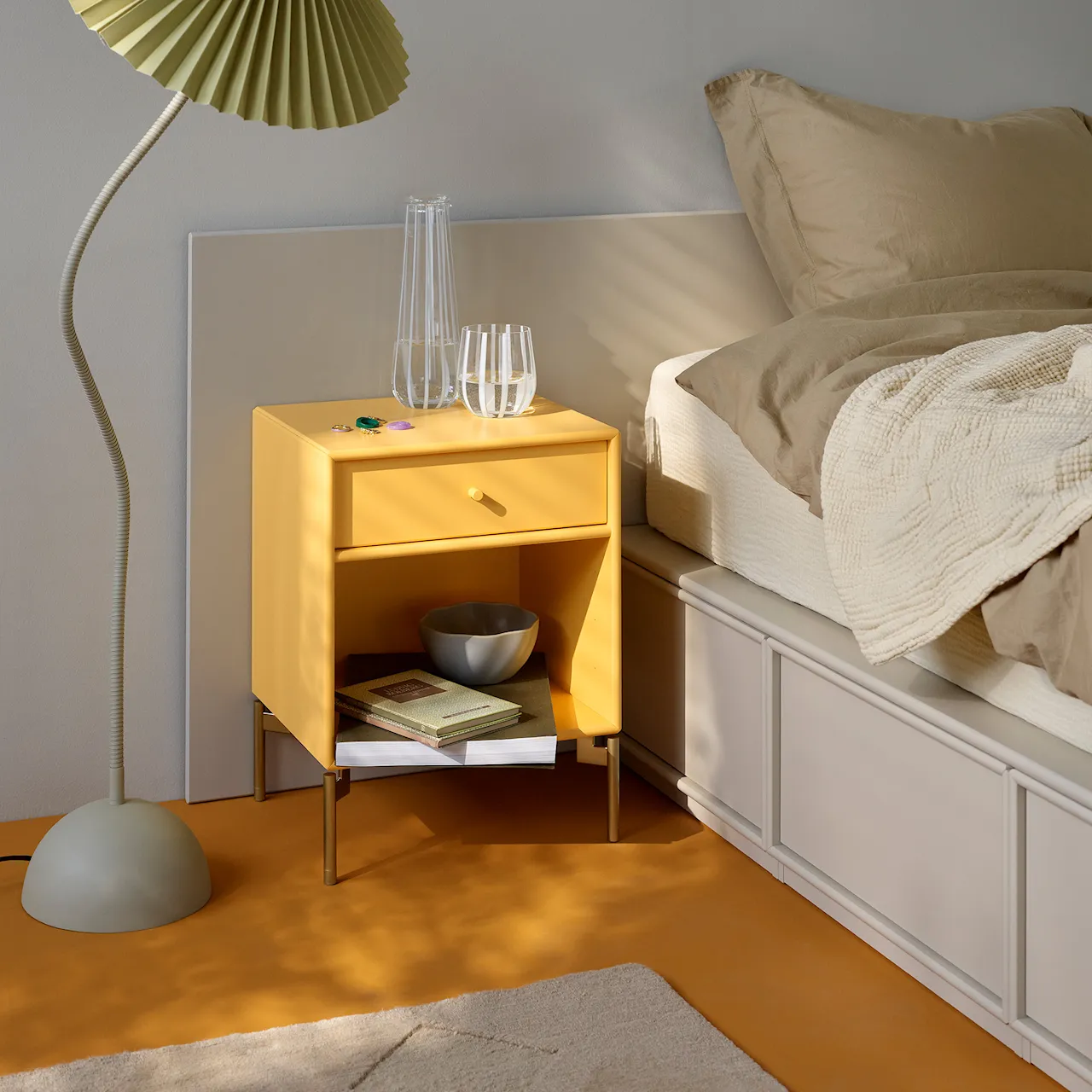 Montana Selection Dream Nightstand Suspension Rail