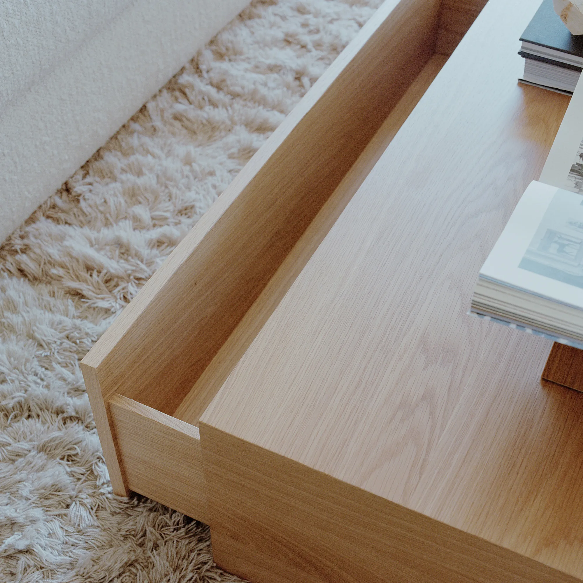 Mass Coffee Table High Drawer