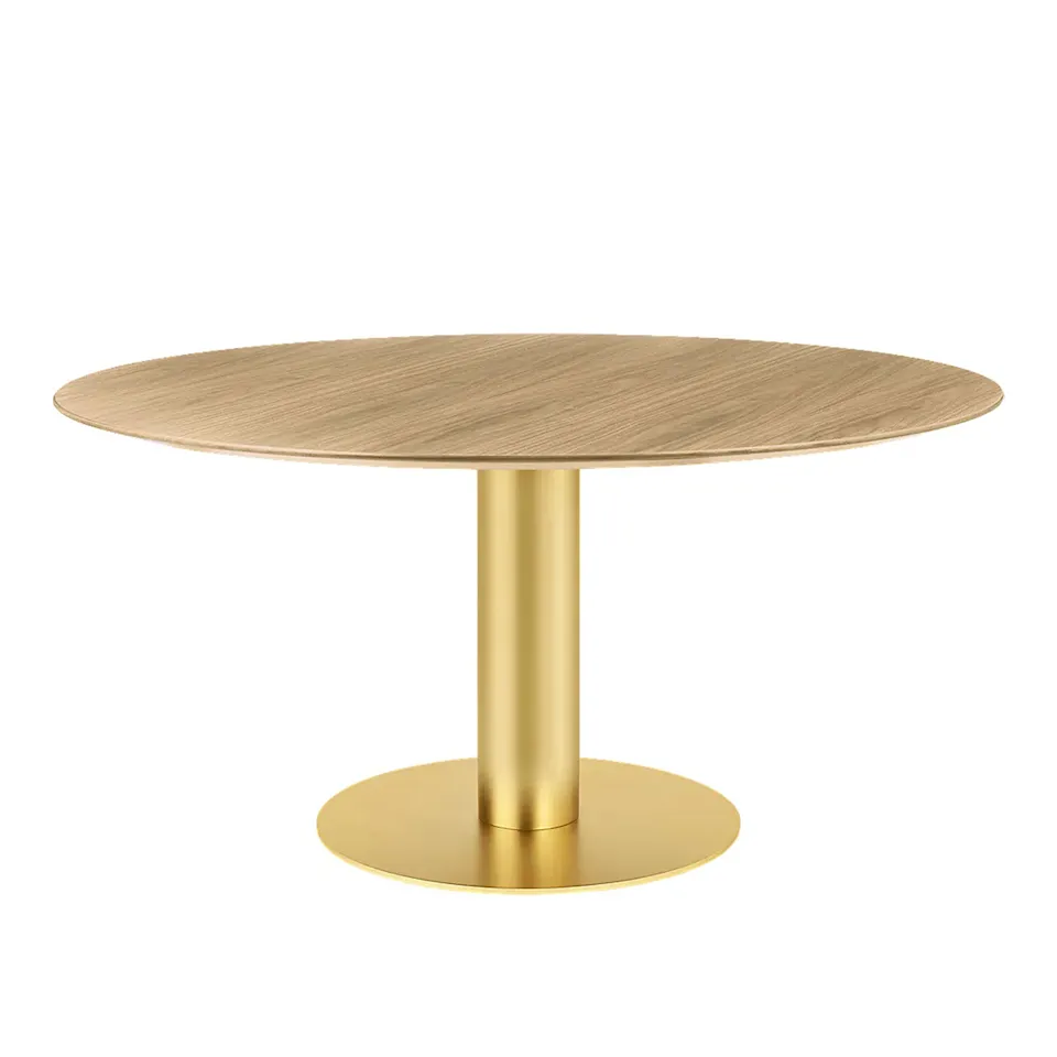 GUBI 2.0 Dining Table, Ø 150 cm, Top: Wood - Oak, Base: Brass