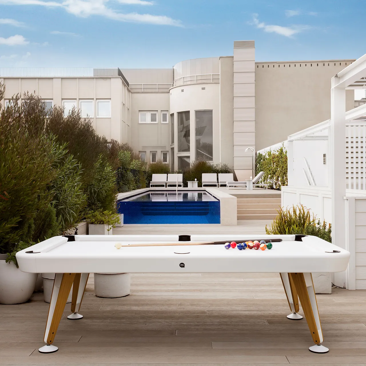 Diagonal Outdoor Pool Table