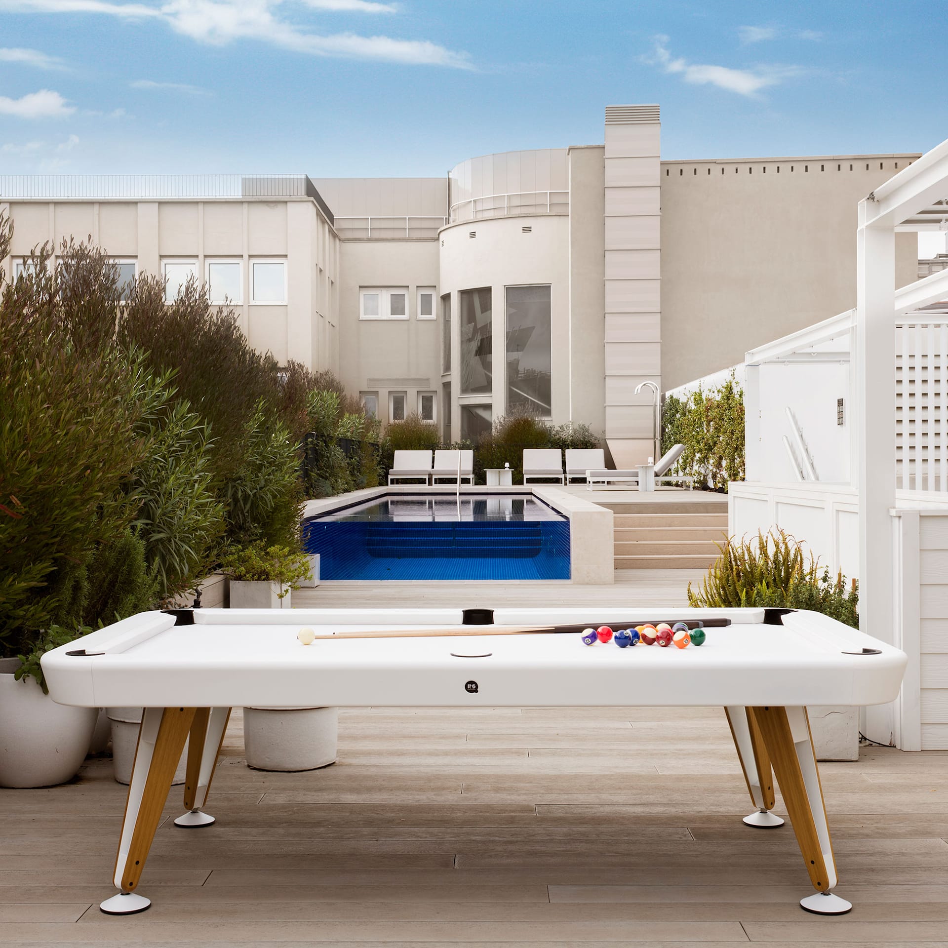 Diagonal Outdoor Pool Table - RS Barcelona - NO GA