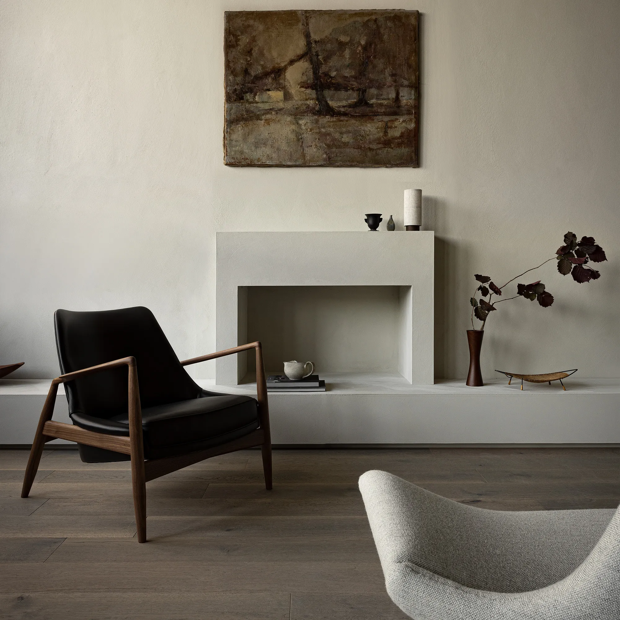 The Seal Lounge Chair High Walnut