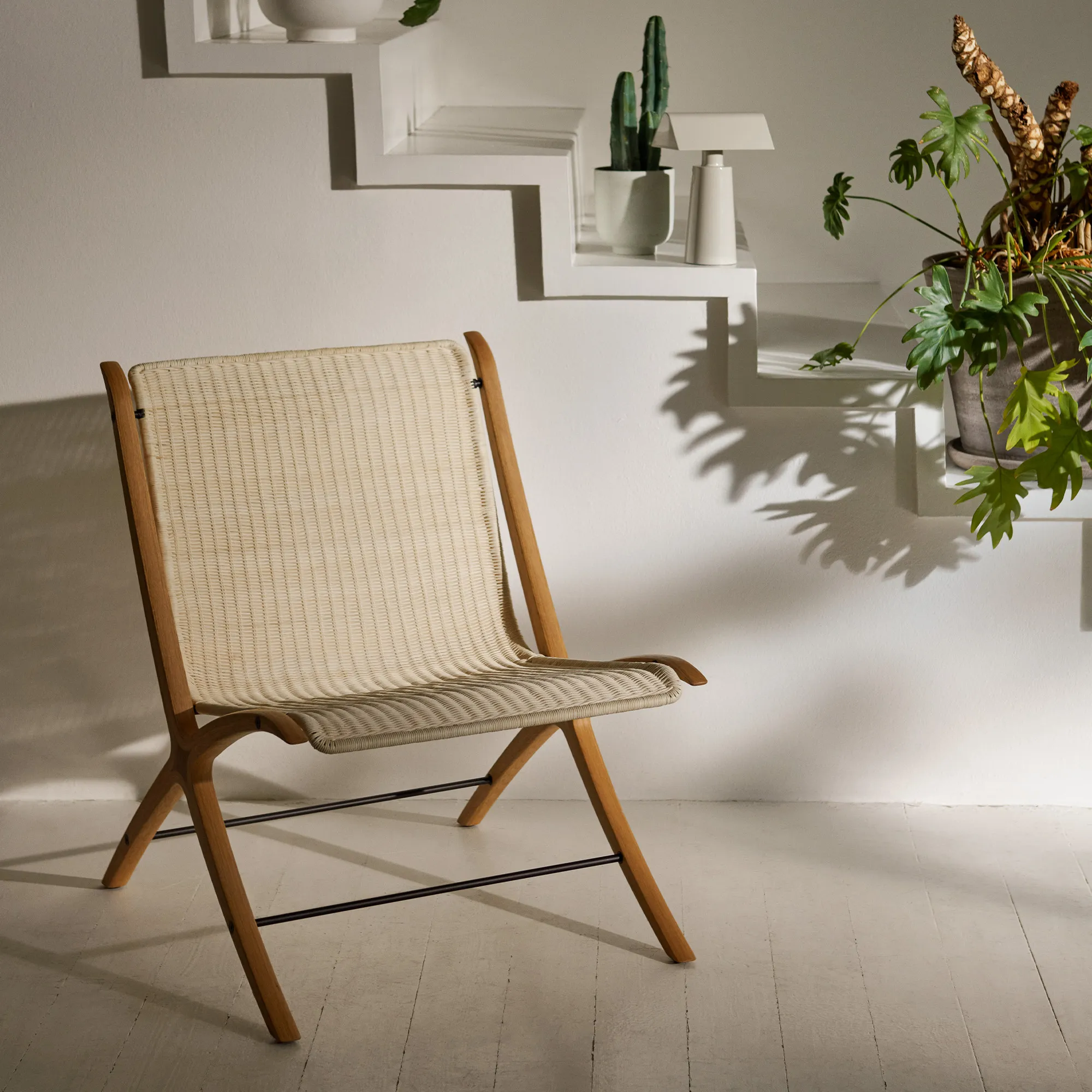 X Lounge Chair HM10 - 5