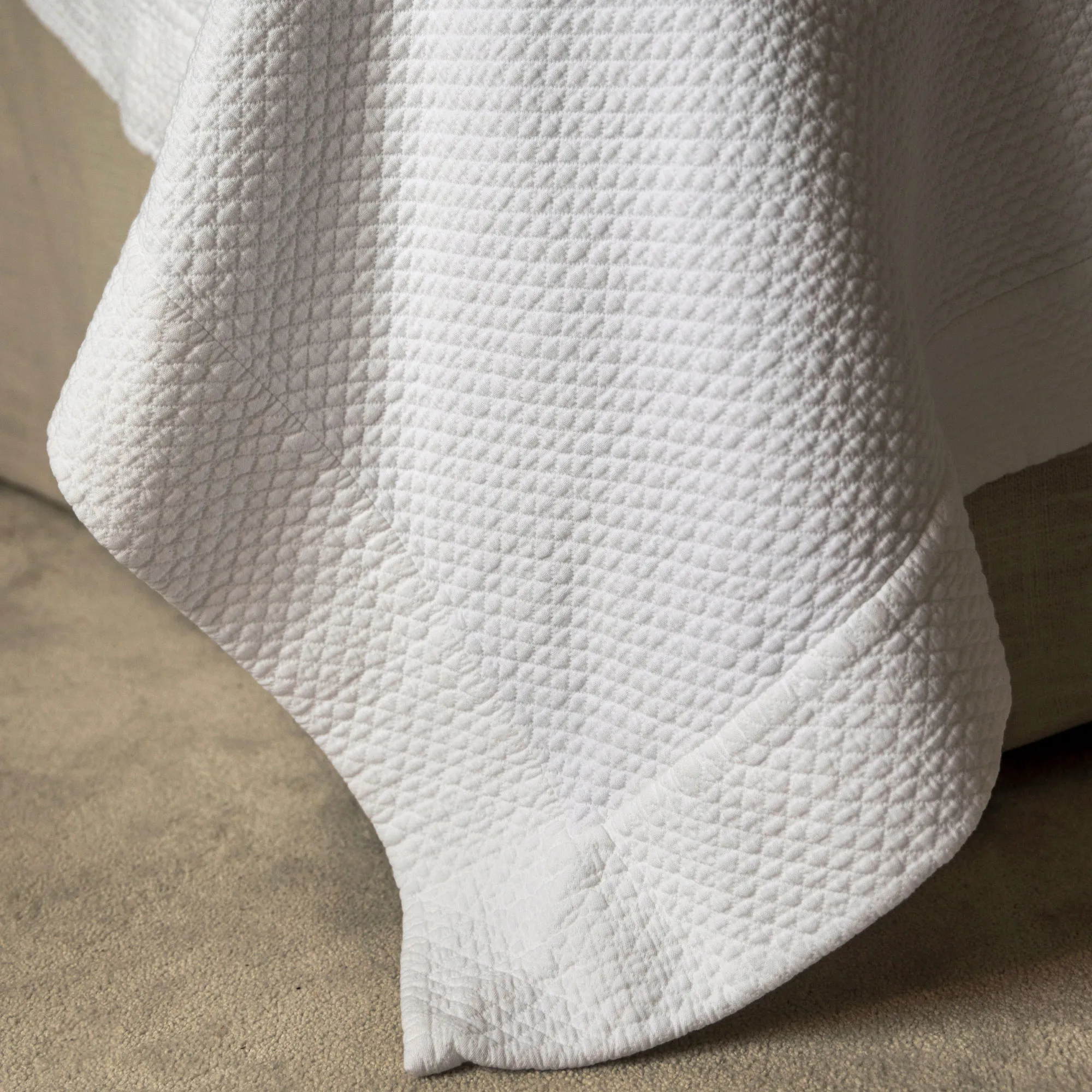 Ameno White sprei - 2