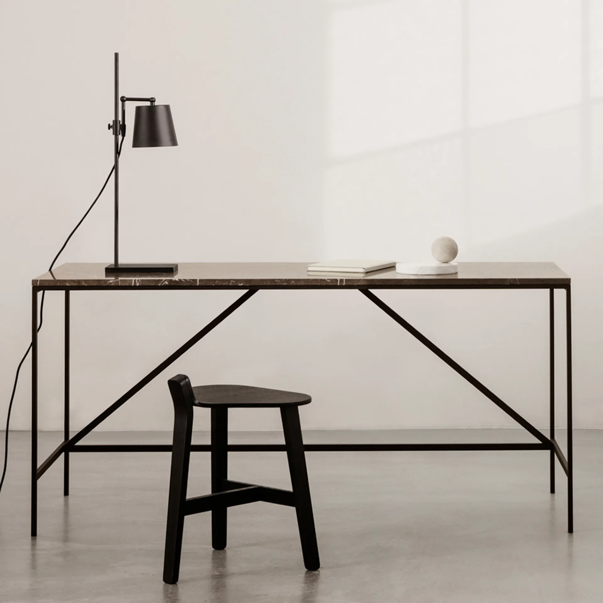 Steel Lab Light Table - Karakter - NO GA