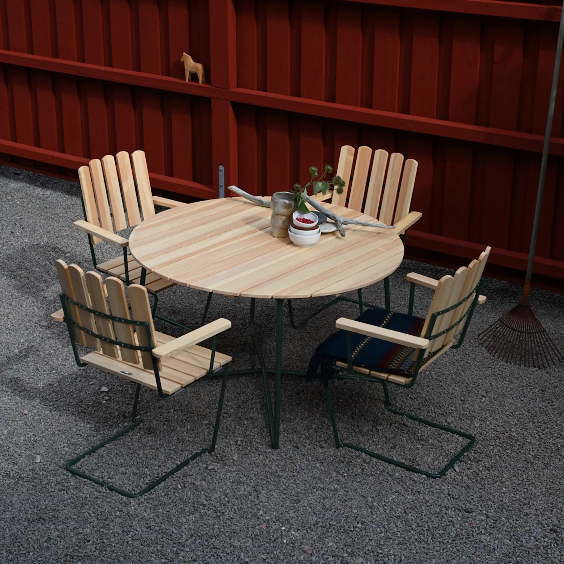 Table 9A Ø120cm green frame - Grythyttan Stålmöbler - NO GA