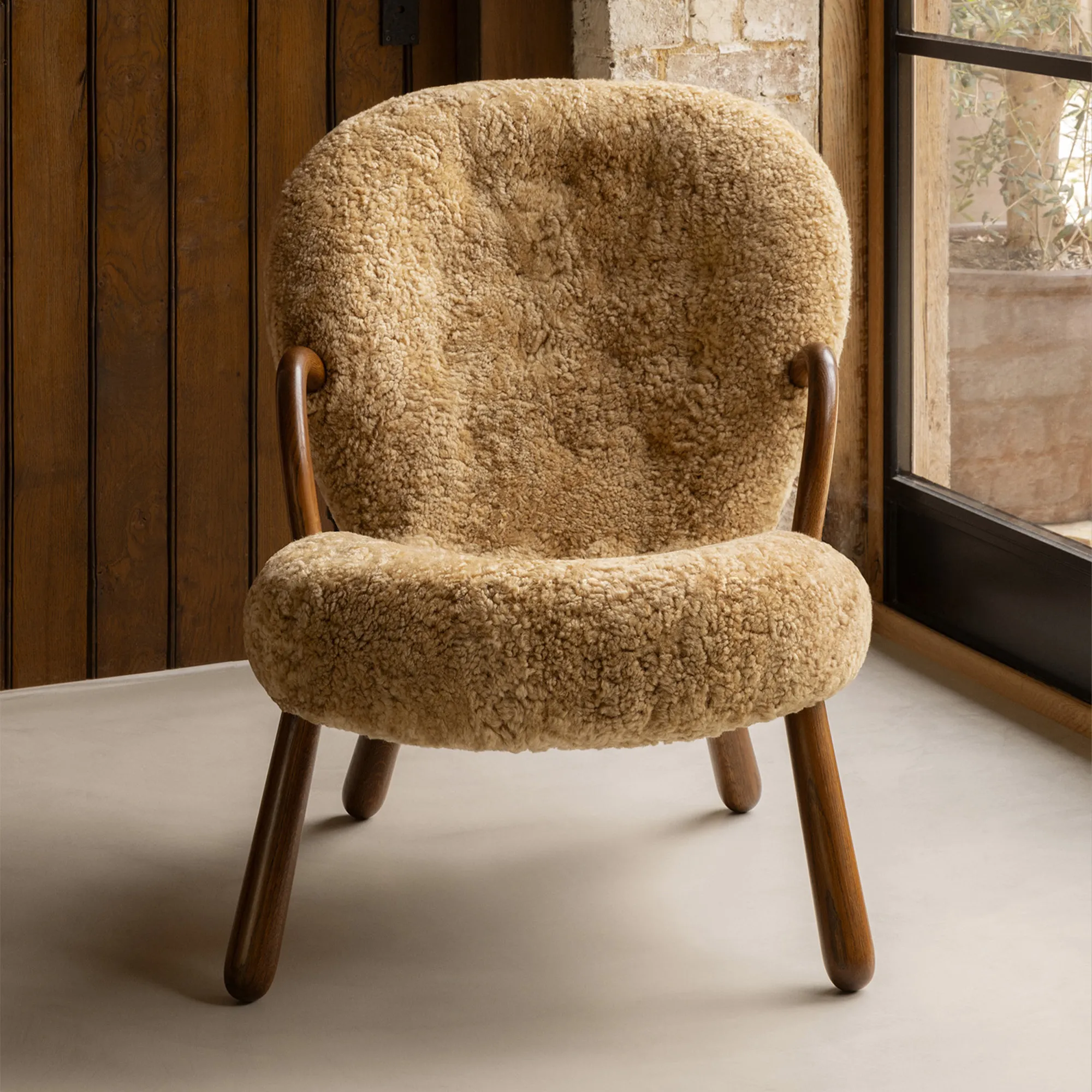 Clam Chair - 3