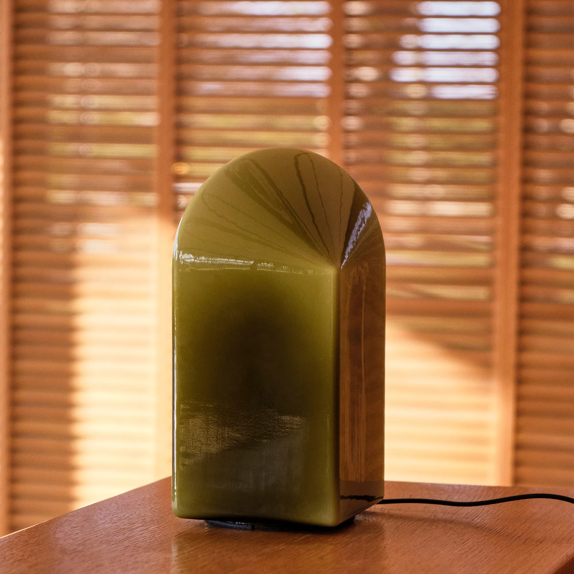 Parade Table Lamp 240 - 4
