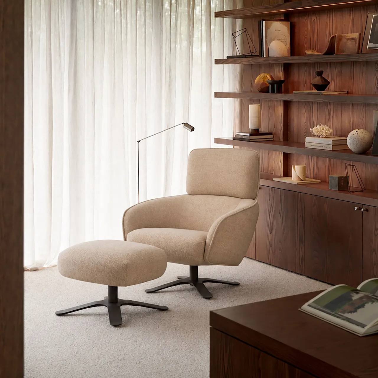 Merge lounge chair