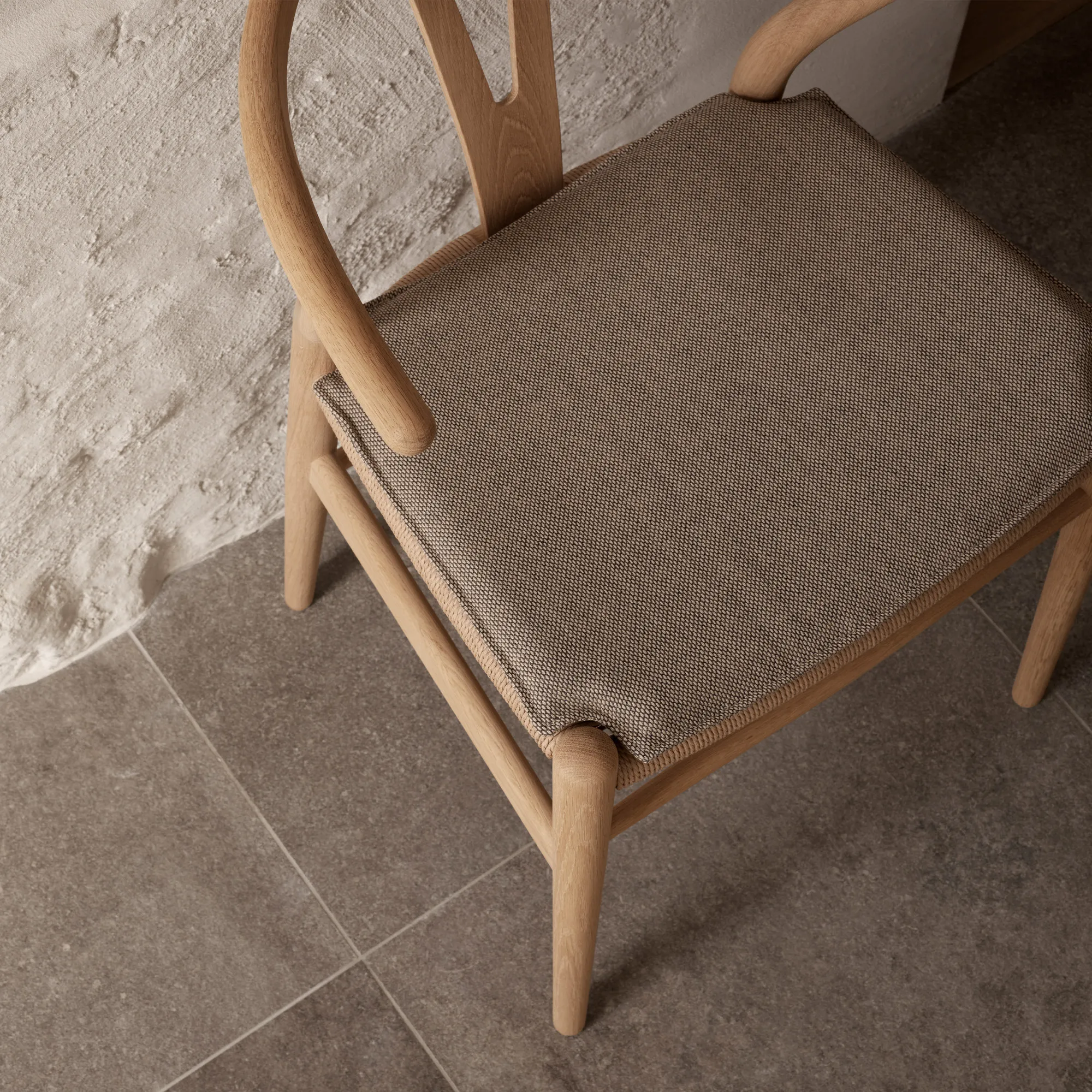 CH24 Wishbone Chair Oak/Black Cord - 12