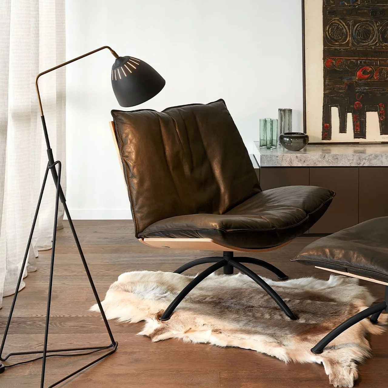 Lean Floor Lamp