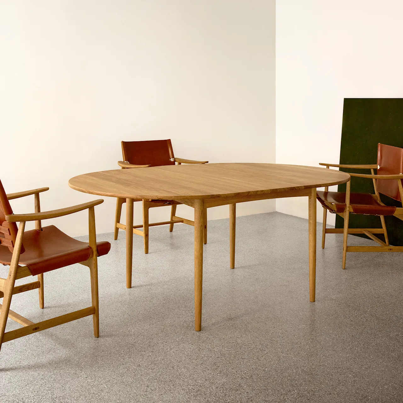 BM0121 Dining Table