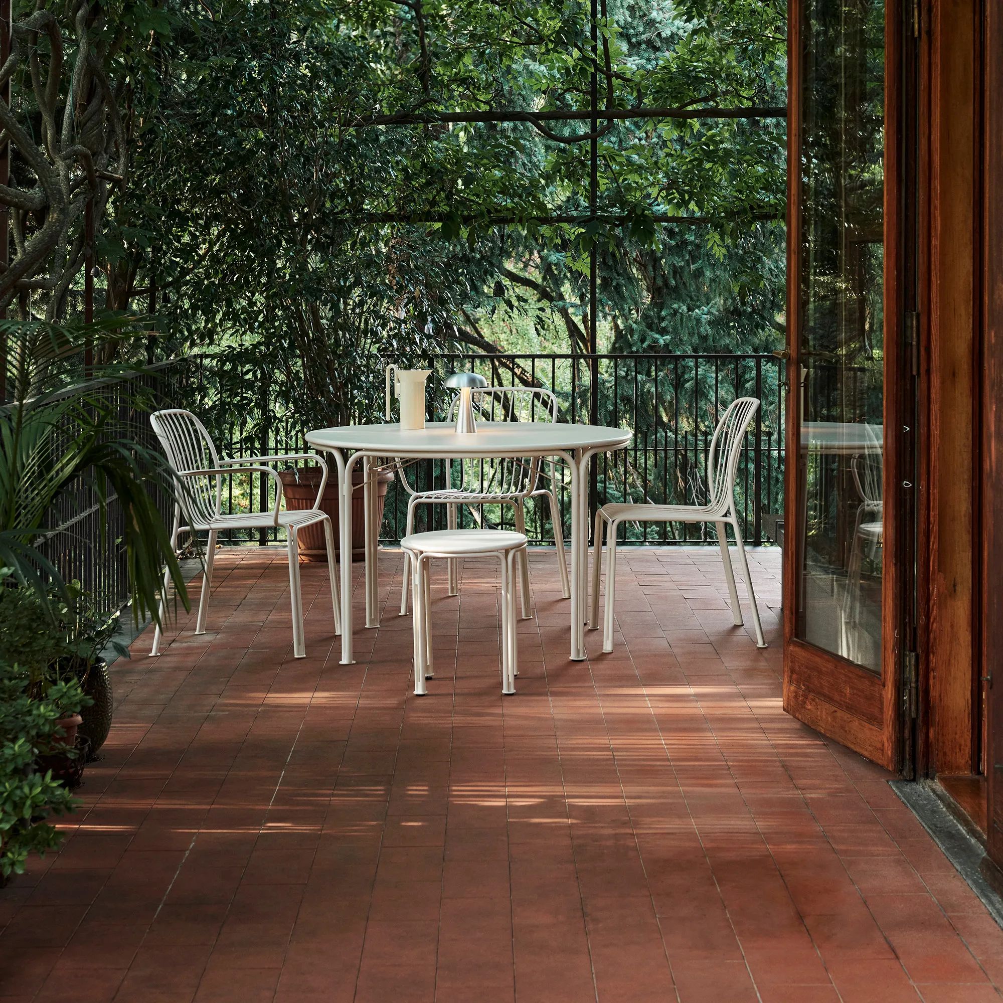 Thorvald SC98 Outdoor Dining Table - 5