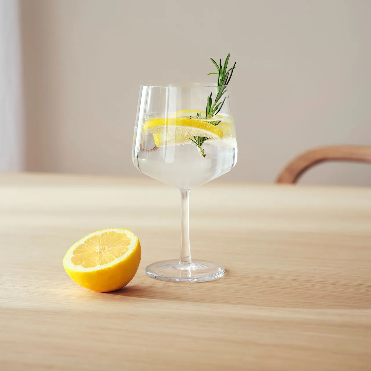 Essence Gin & Cocktail Glass 63 cl 4 pcs