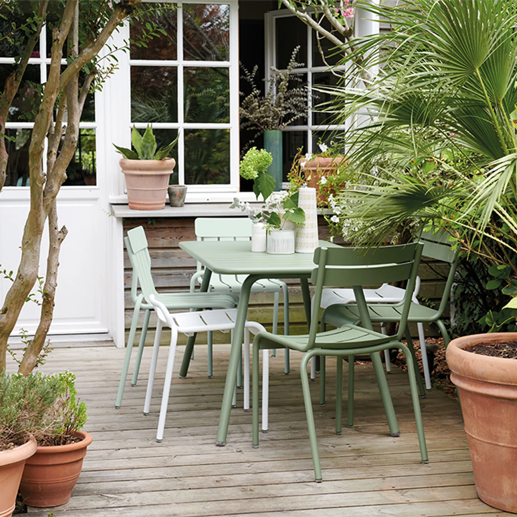 Luxembourg dining set four-legged table & 4 armchairs