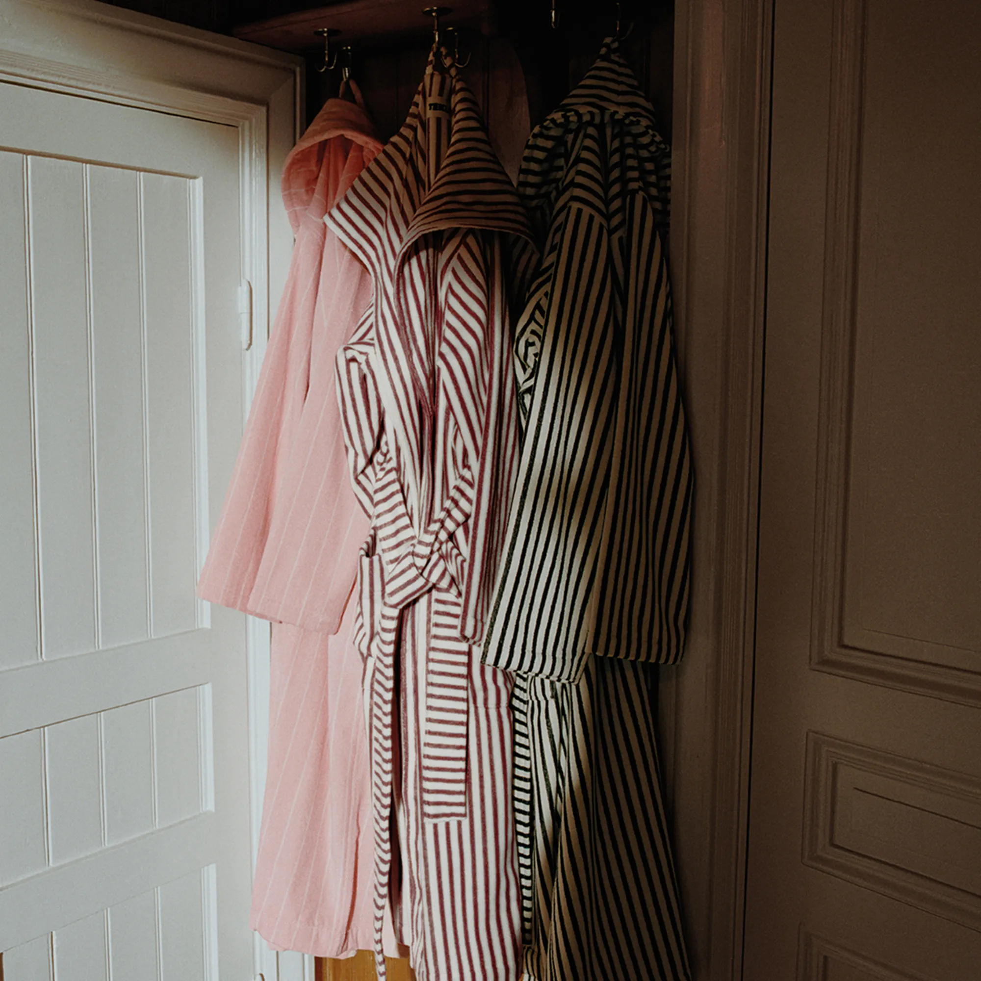 Hooded Ripple Stripes badjas - 2