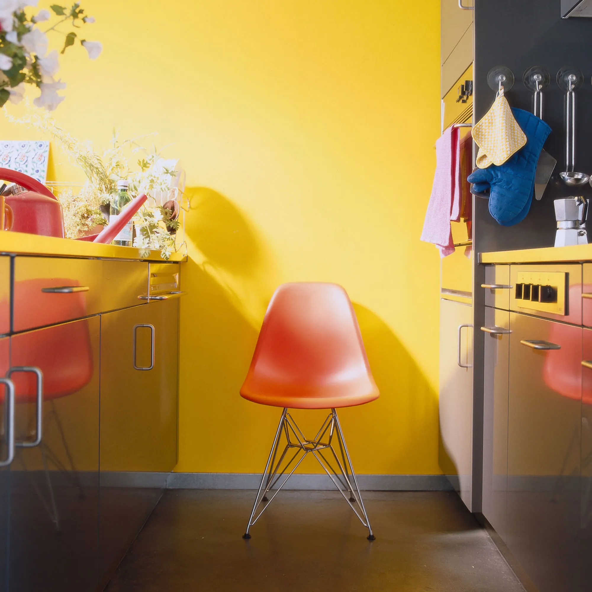 Eames RE Plastic Chair DSR stoel Basic Dark - 8