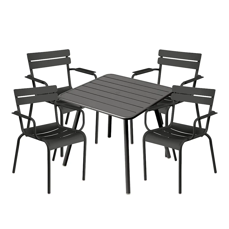 Luxembourg eetgroep vierpotige tafel & 4 armstoelen