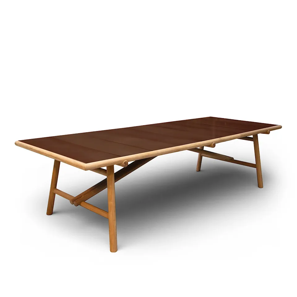 Sticks outdoor dining table