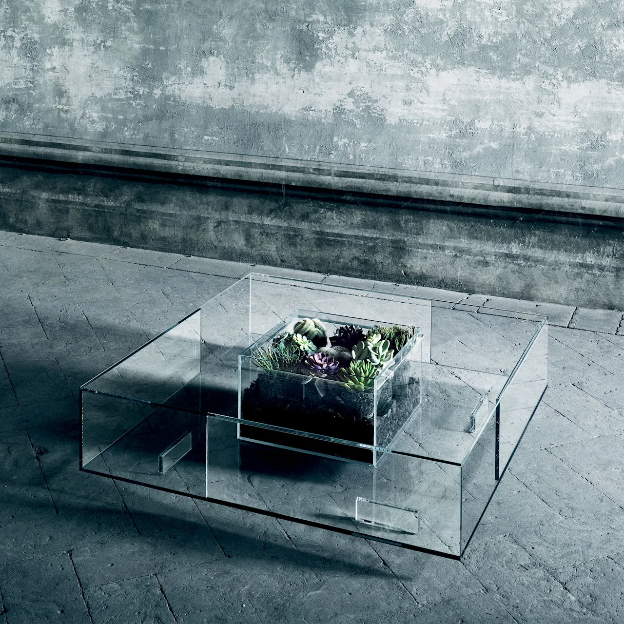 SEA01V Seasons Low table with basin, Tempered and glued transparent extralight glass