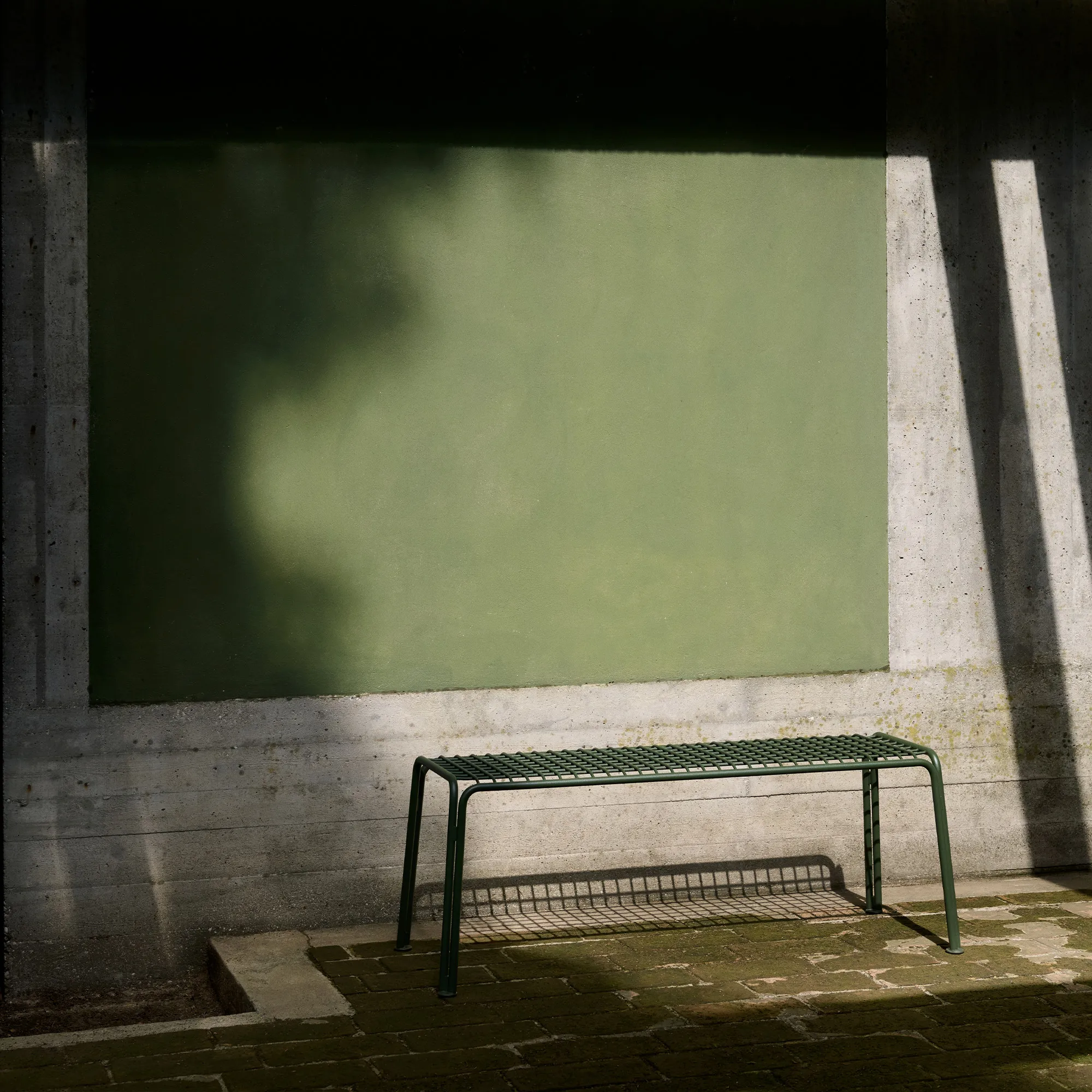 Thorvald SC112 Outdoor Bench - 12