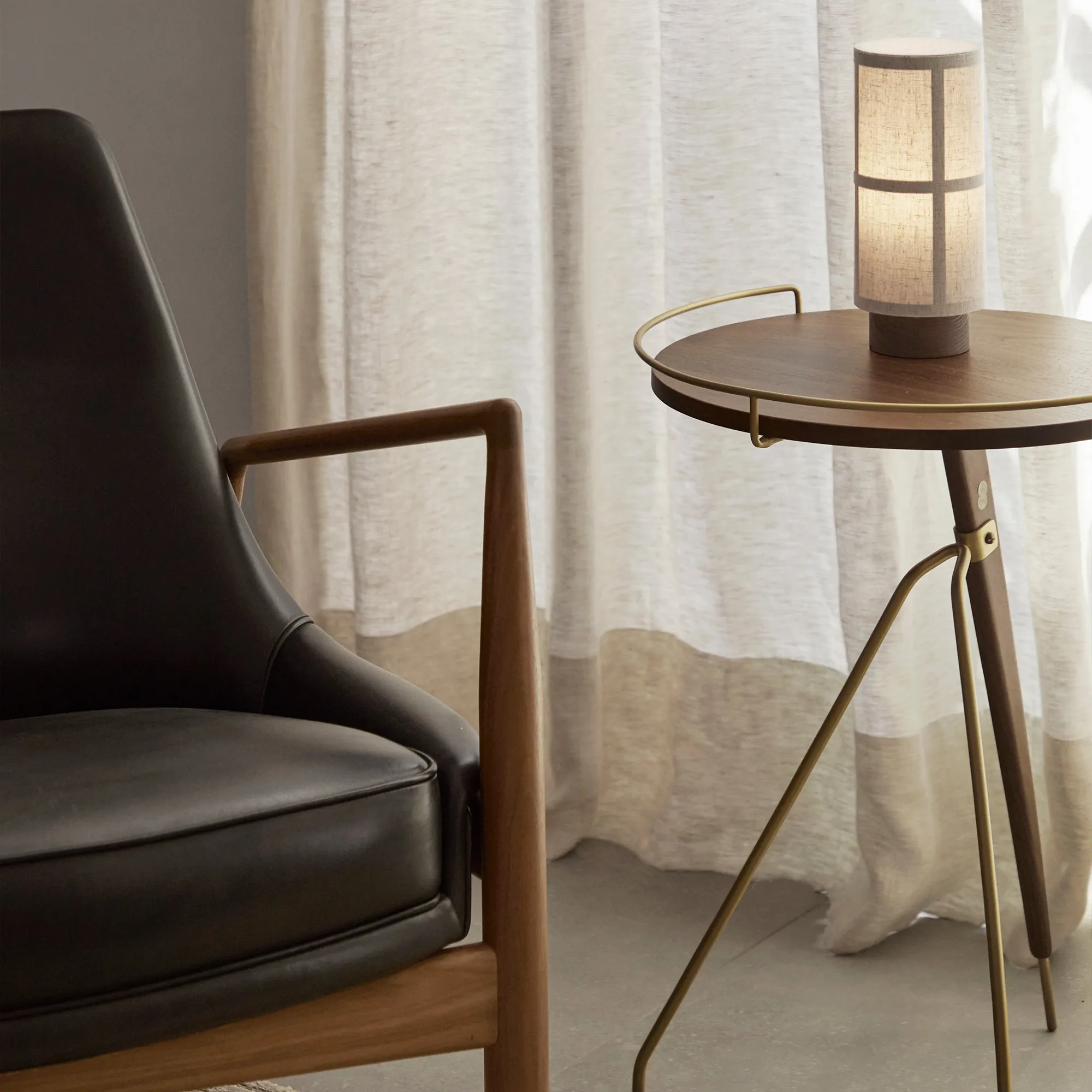 The Seal Lounge Chair Low Natural Oak