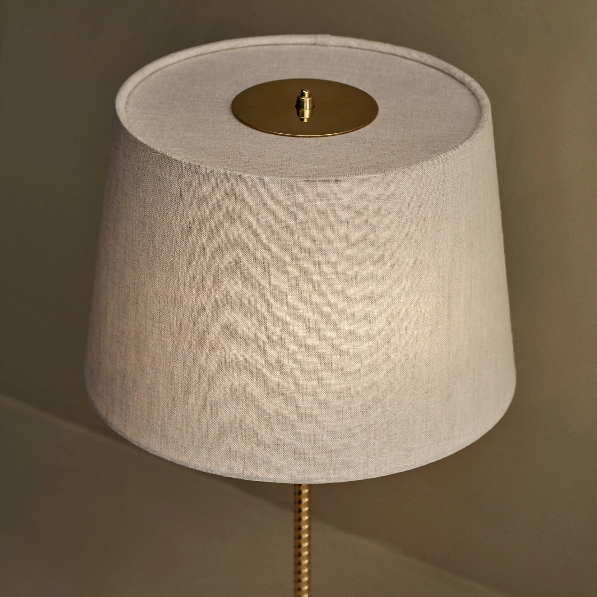 9205 Table Lamp - Gubi - Paavo Tynell - NO GA