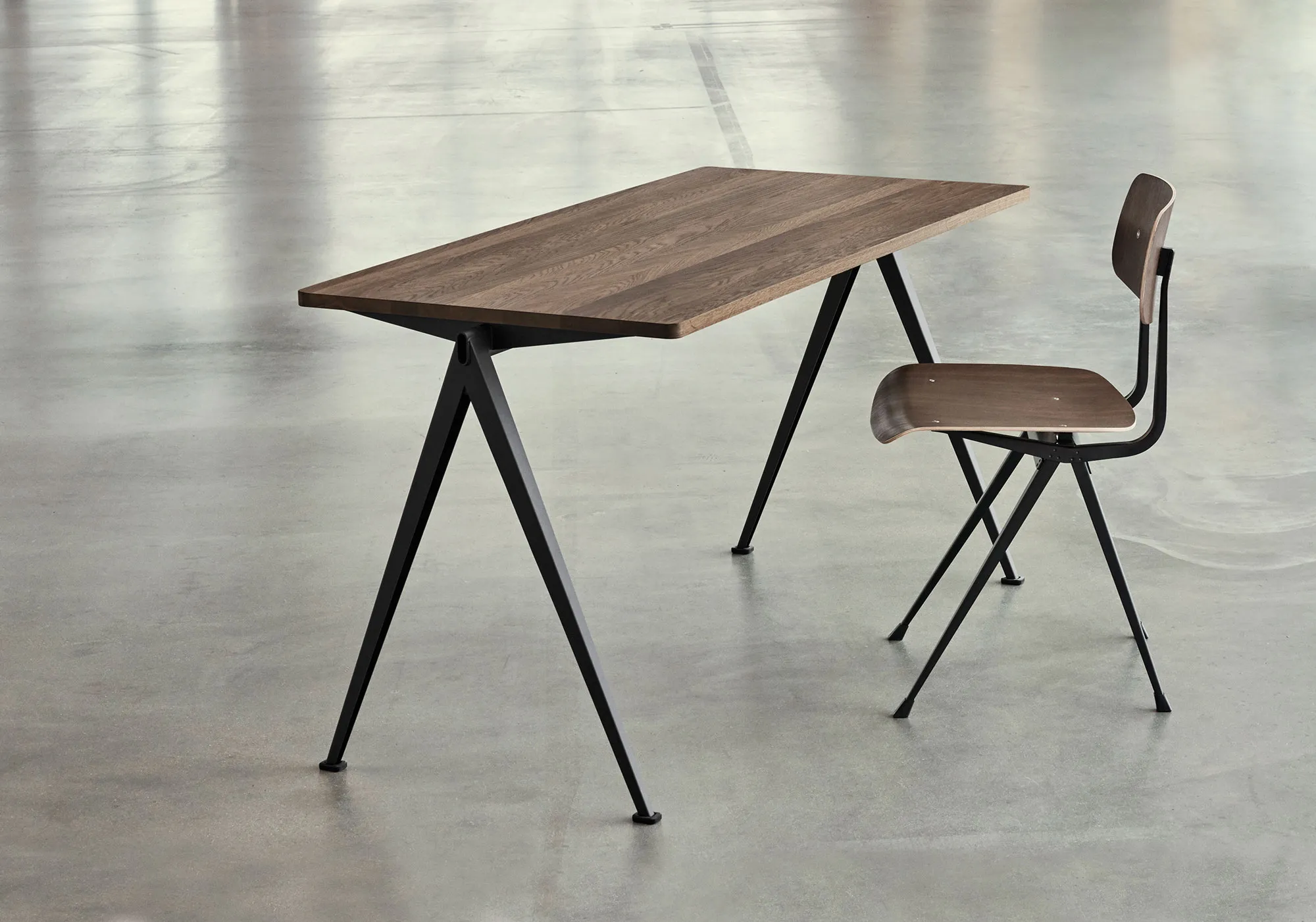 Pyramid 01 table 75x140 cm beige powder coated steel - 6