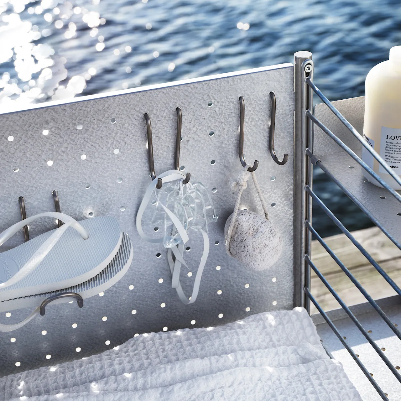 String Back panel galvanized