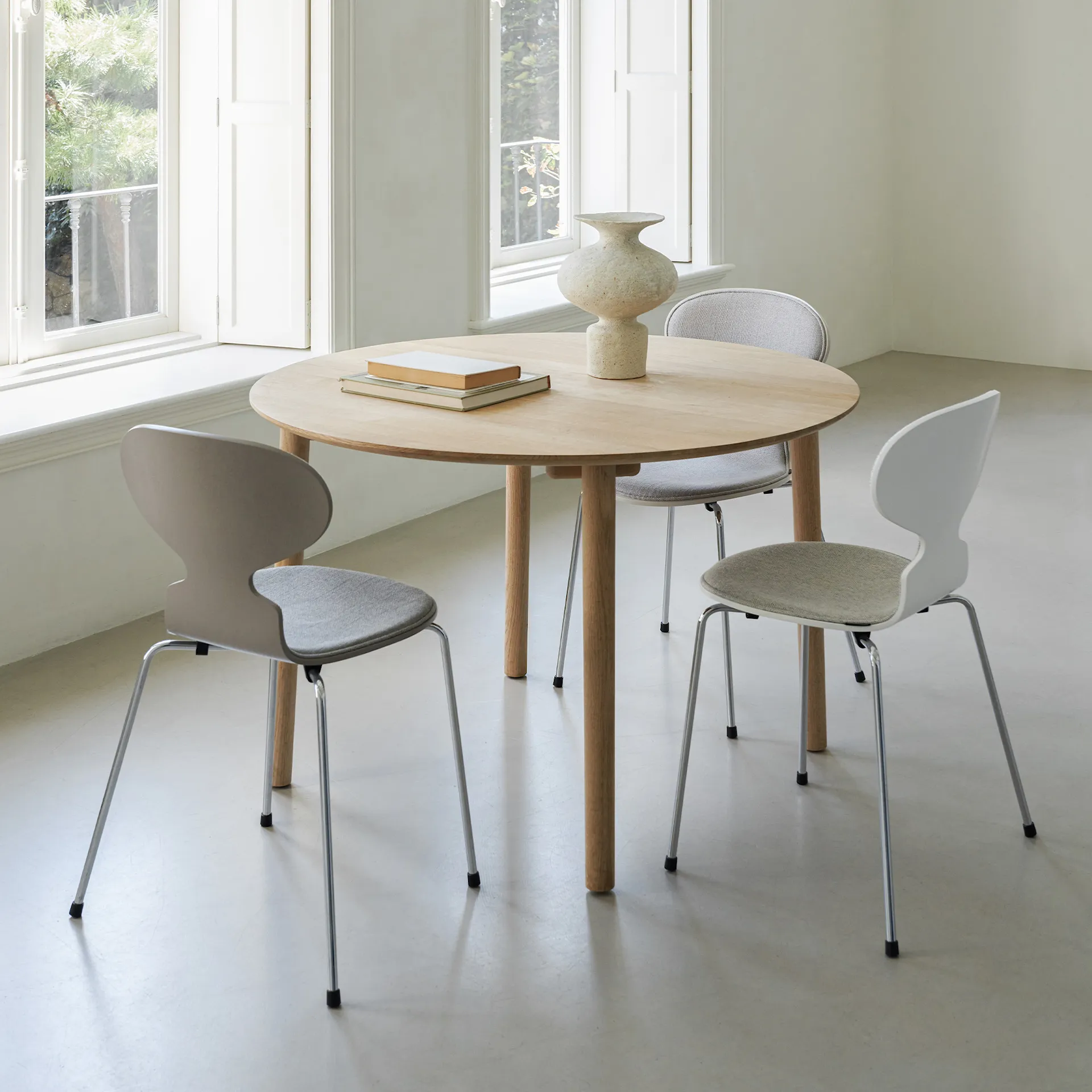 Ant 3101 colored ash veneer steel frame silver gray - Fritz Hansen - Arne Jacobsen - NO GA